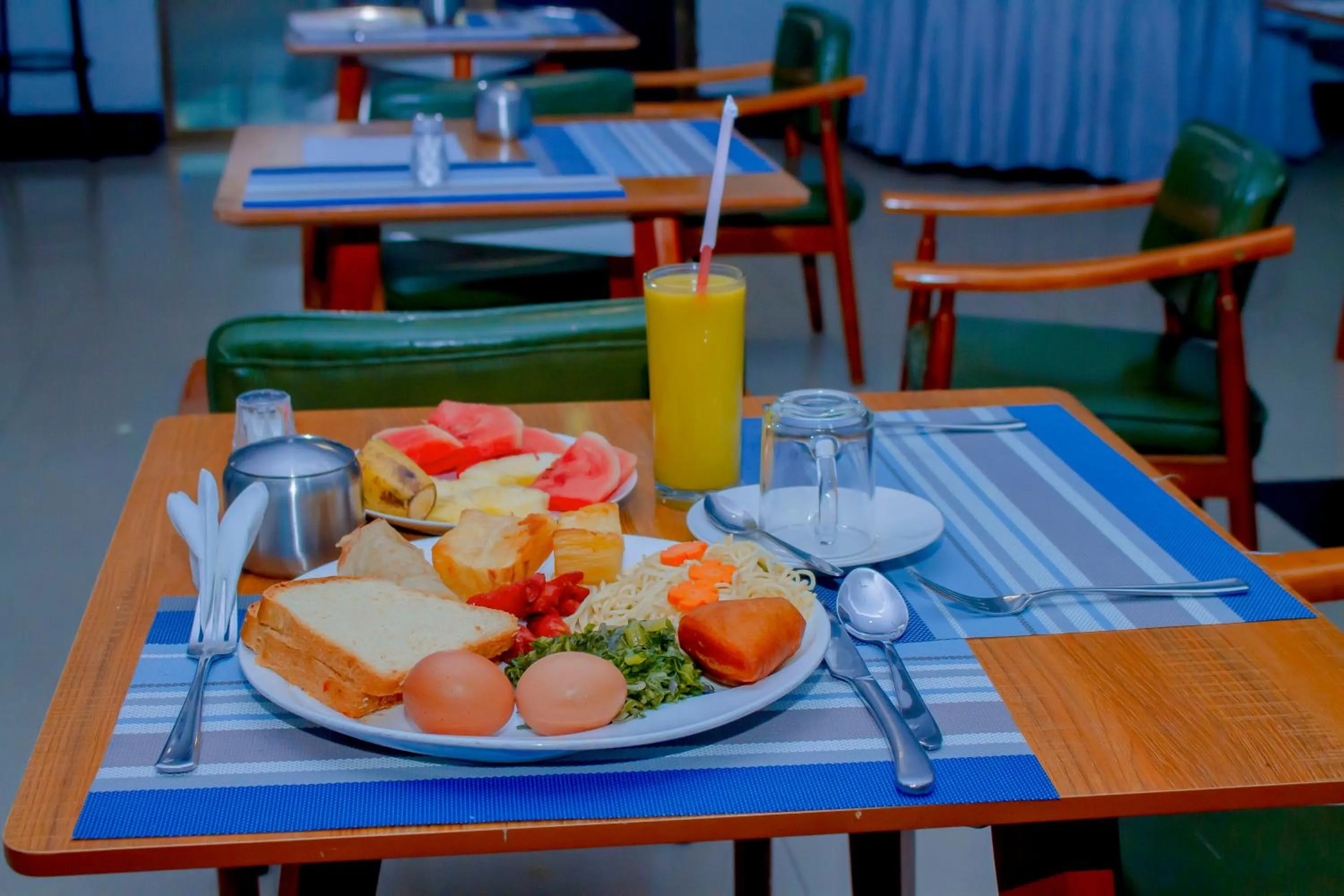 Restaurant/places to eat in Nefaland Hotel