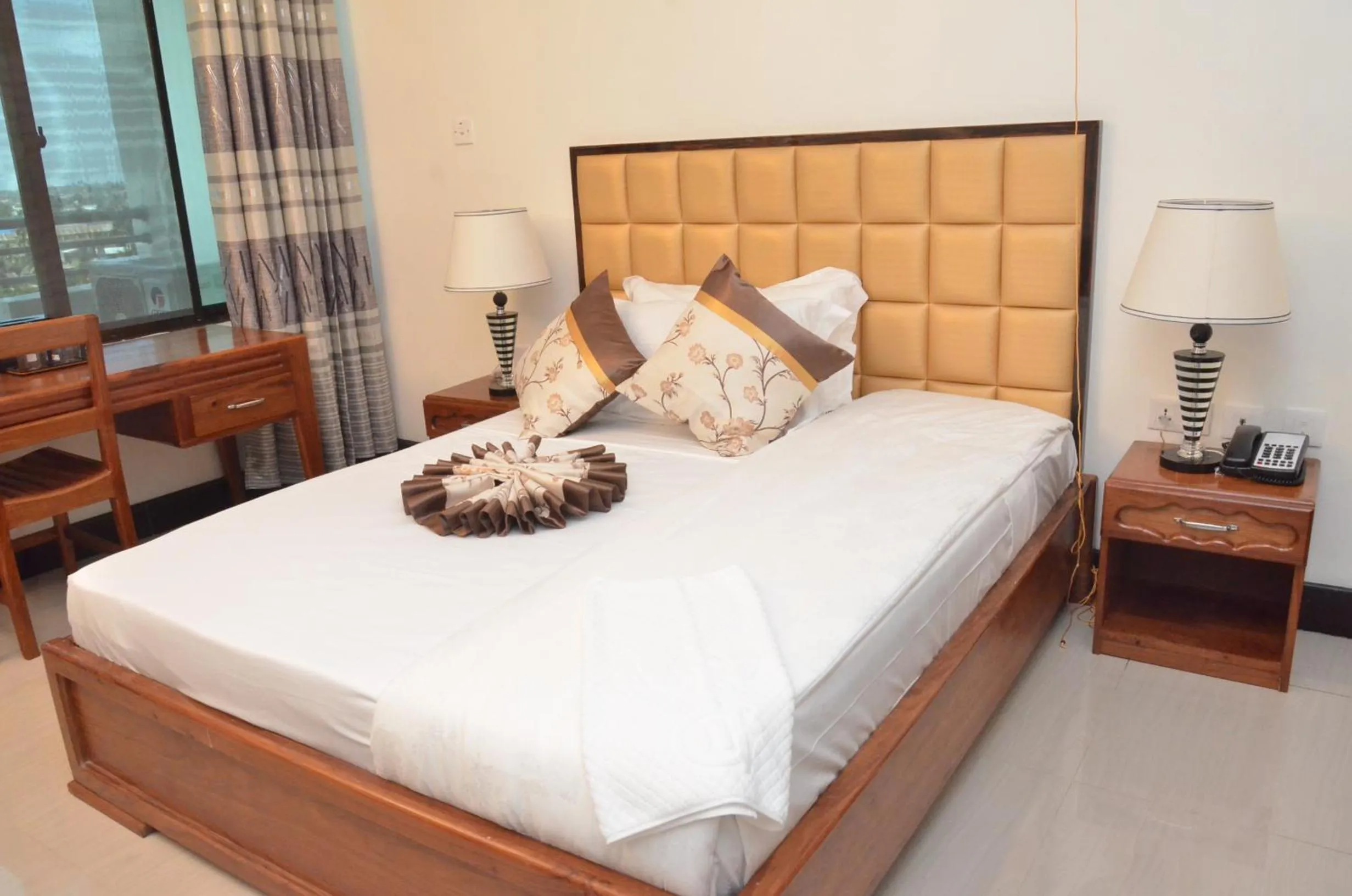 bunk bed, Bed in Nefaland Hotel