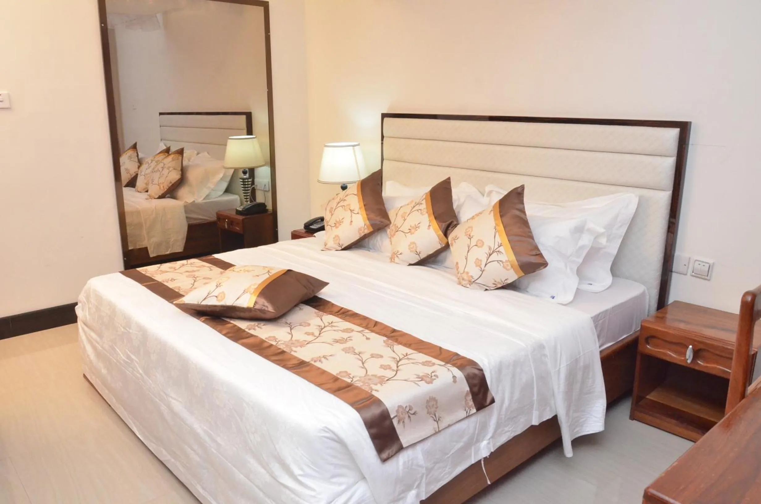 bunk bed, Bed in Nefaland Hotel