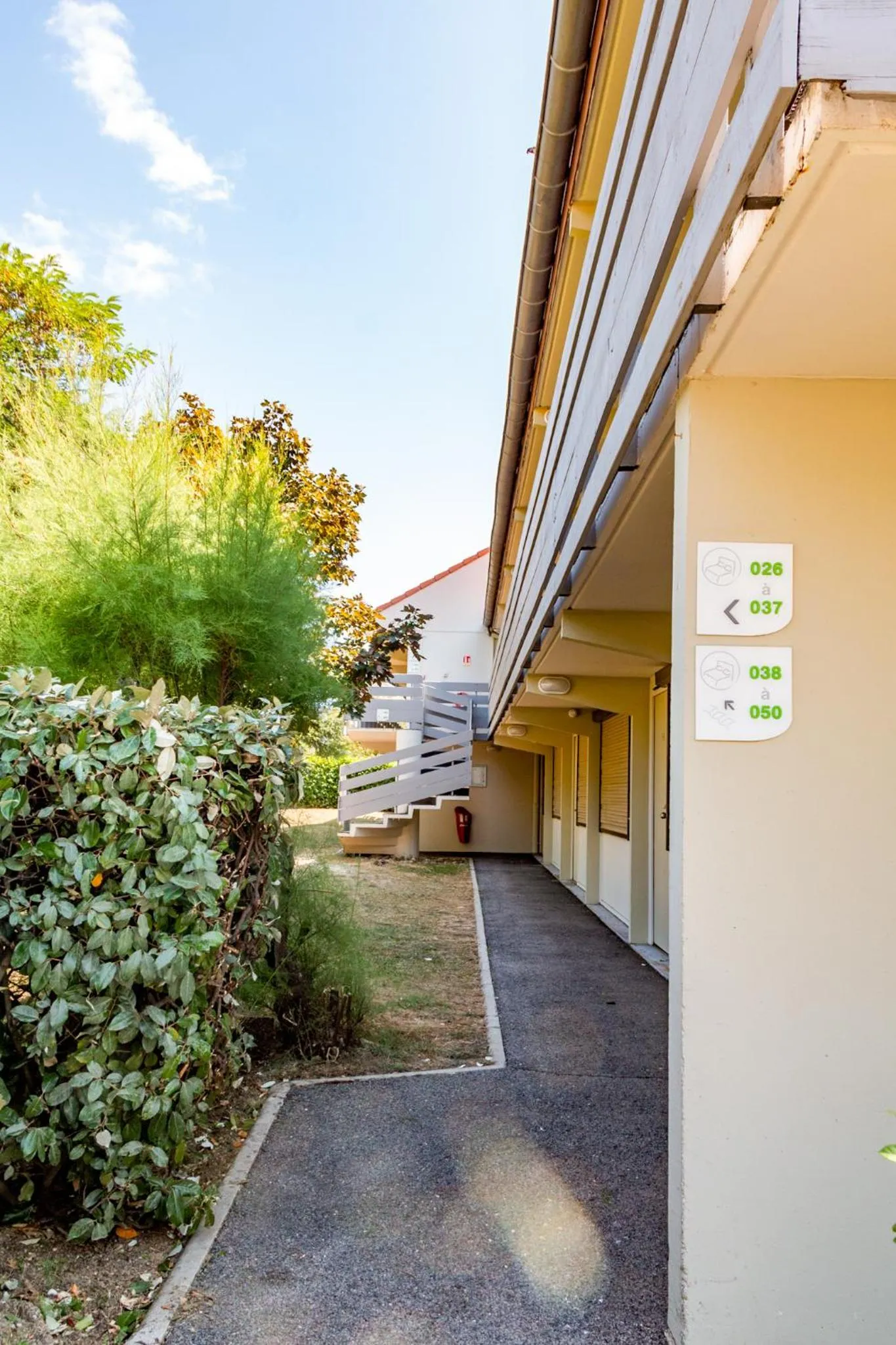 Property building in Campanile Millau