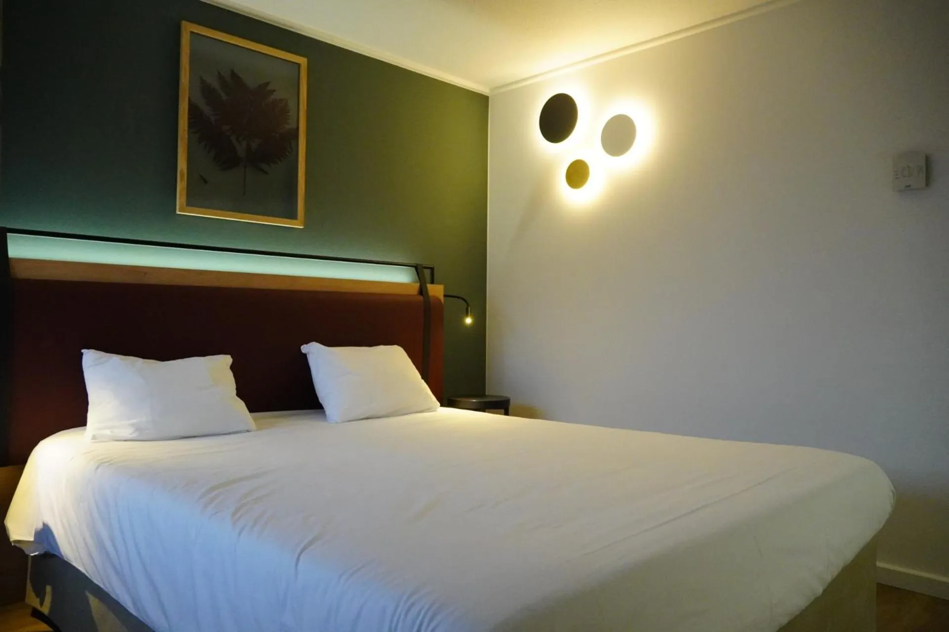 Photo of the whole room, Bed in Campanile Mulhouse - Illzach Ile Napoléon