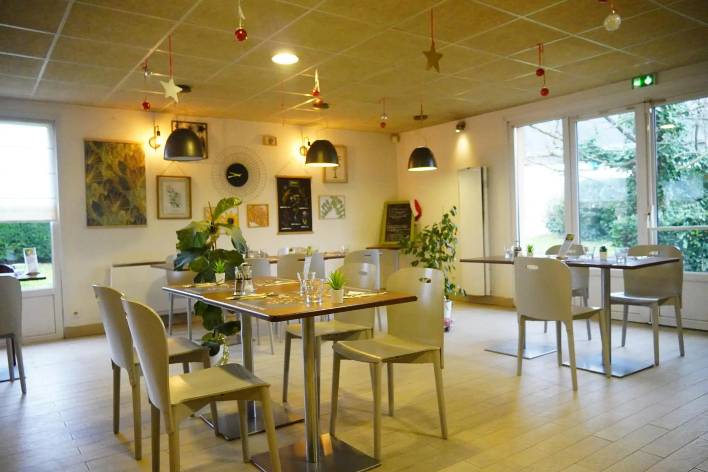 Restaurant/places to eat in Campanile Mulhouse - Illzach Ile Napoléon Restaurant/places to eat in Campanile Mulhouse - Illzach Ile Napoléon