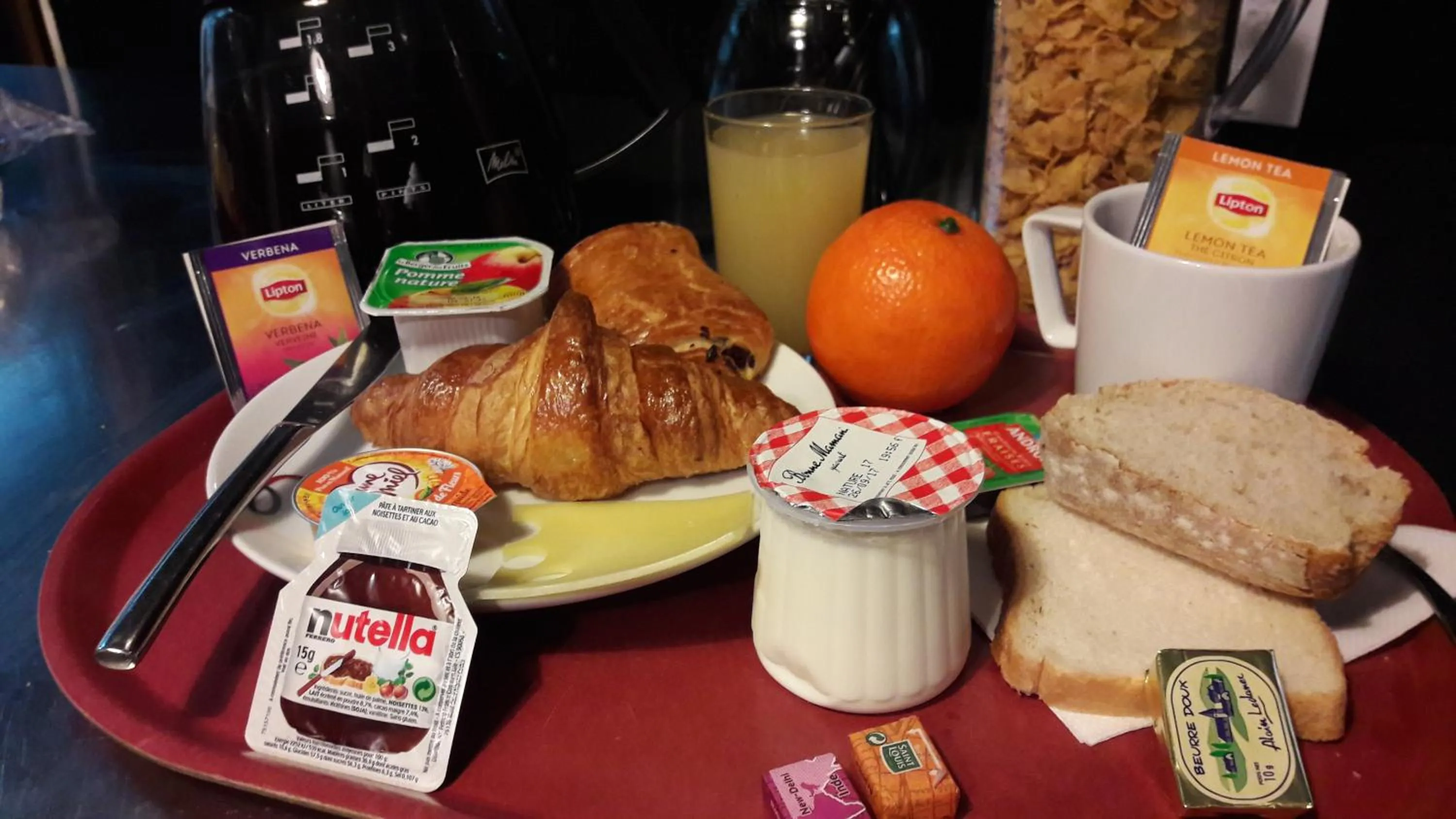 Buffet breakfast in Campanile Nevers Nord - Varennes-Vauzelles
