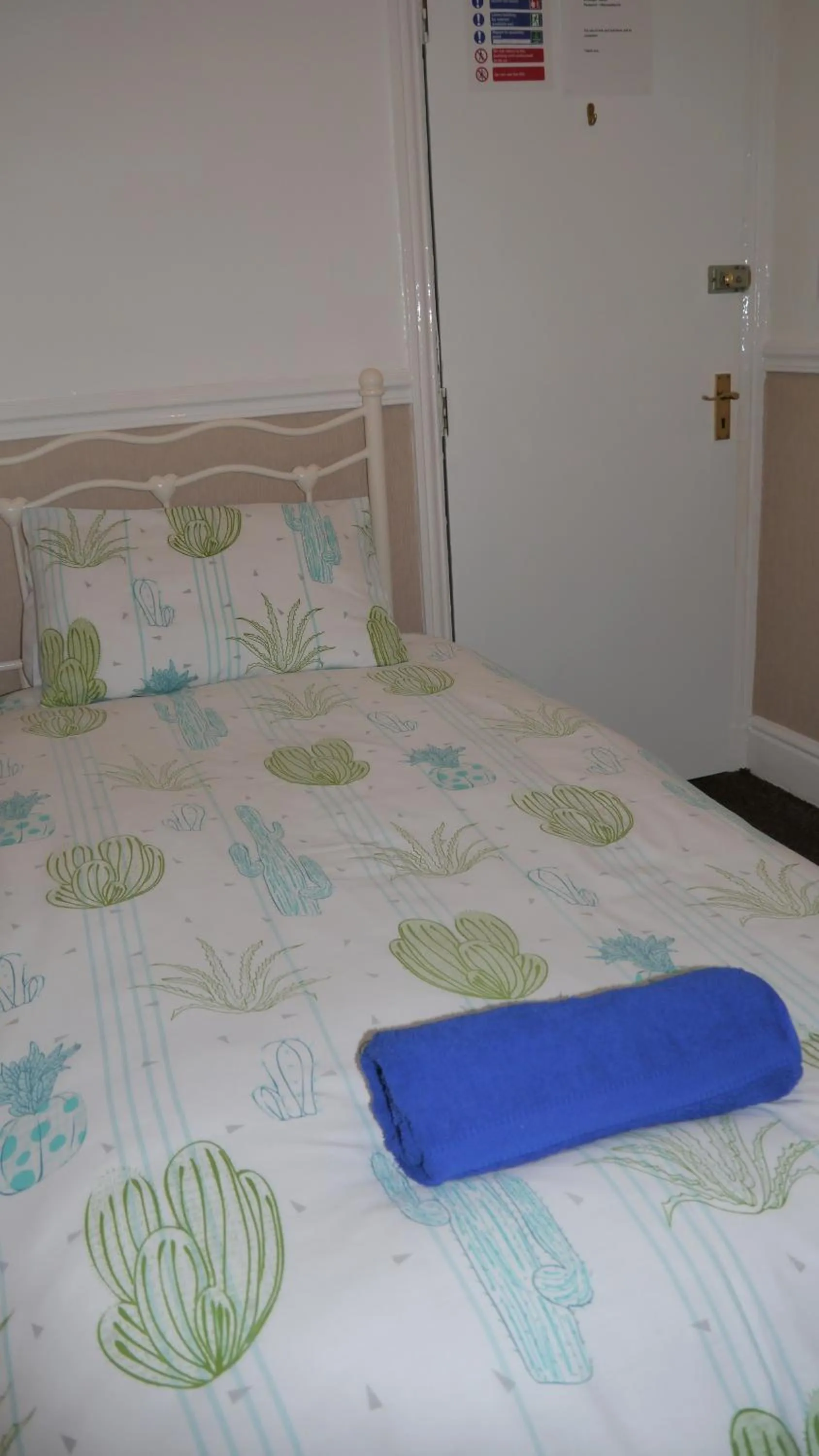 Bed in Hornby House Hotel