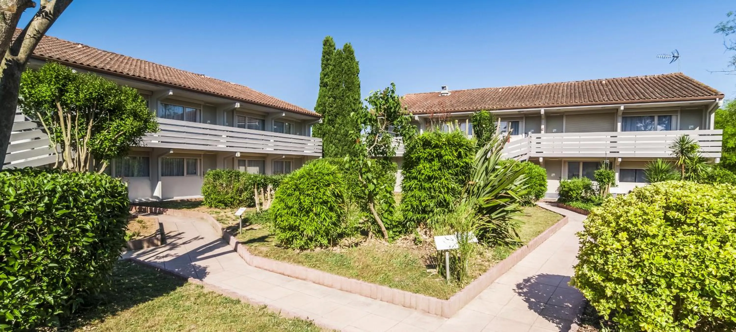 Property building in Campanile Nîmes Sud - Caissargues