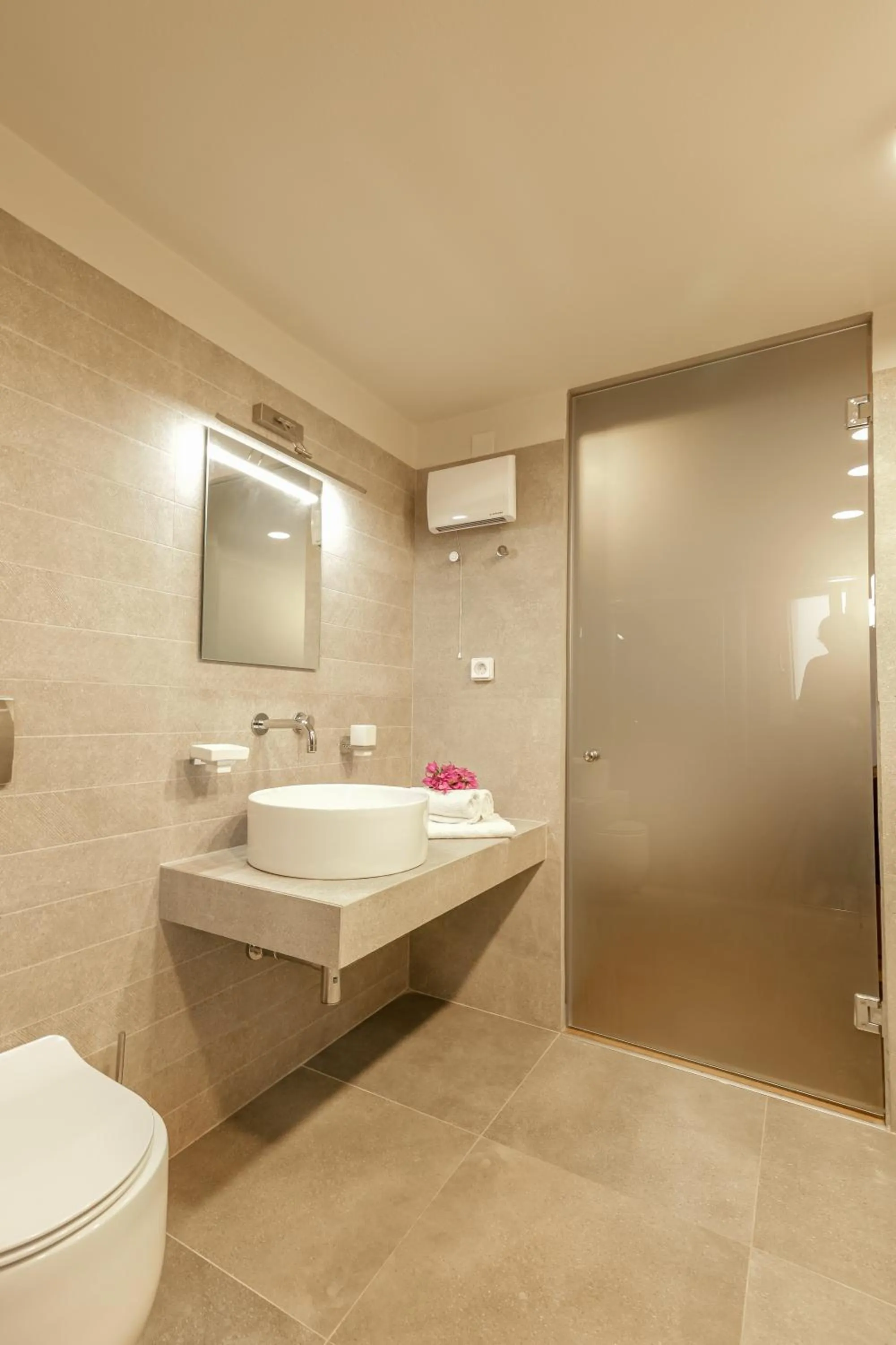 Bathroom in Esperance 2