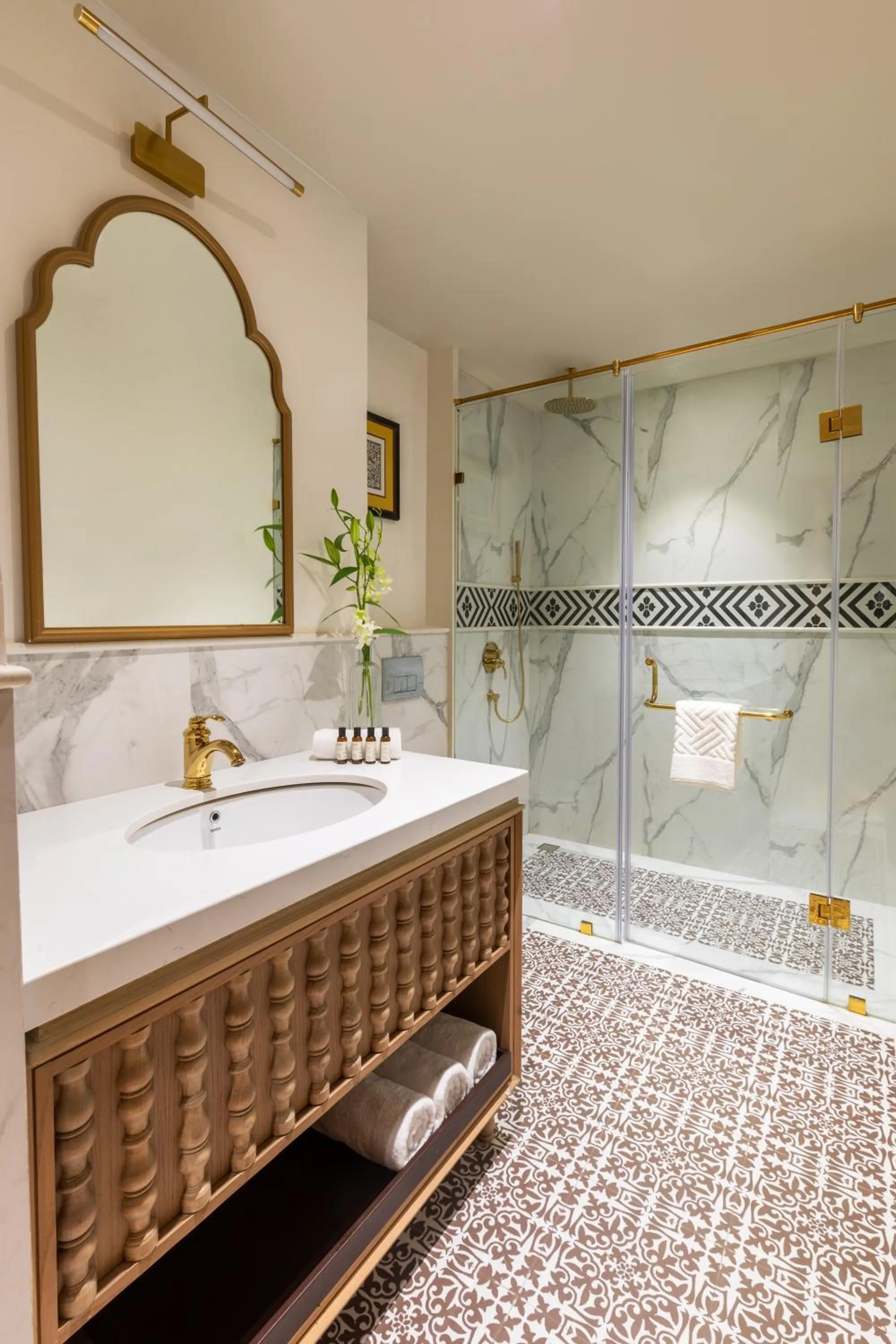 Bathroom in Raajsa Kumbhalgarh - IHCL SeleQtions