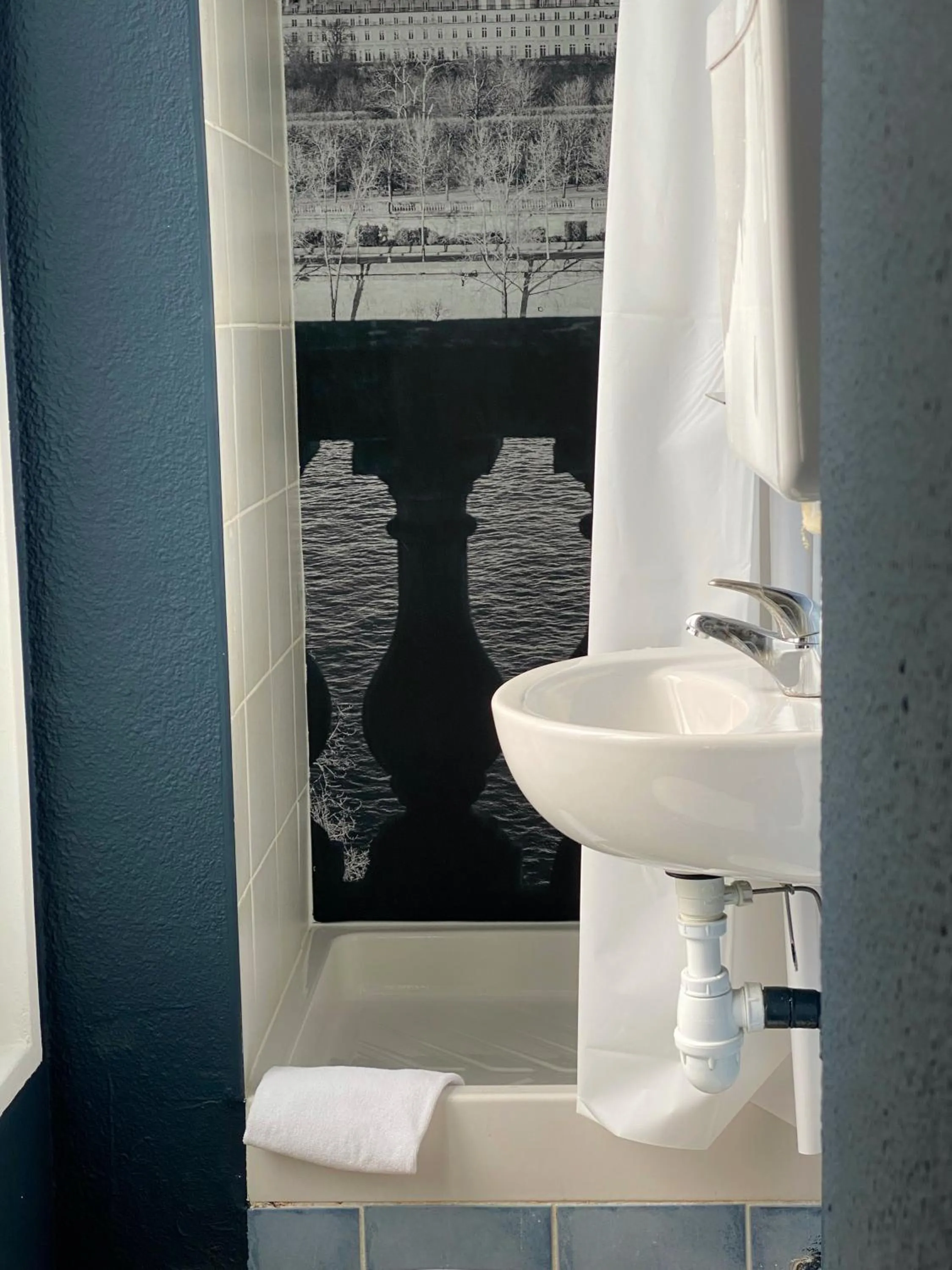 Toilet in Campanile PRIME - Paris 15 Tour Eiffel