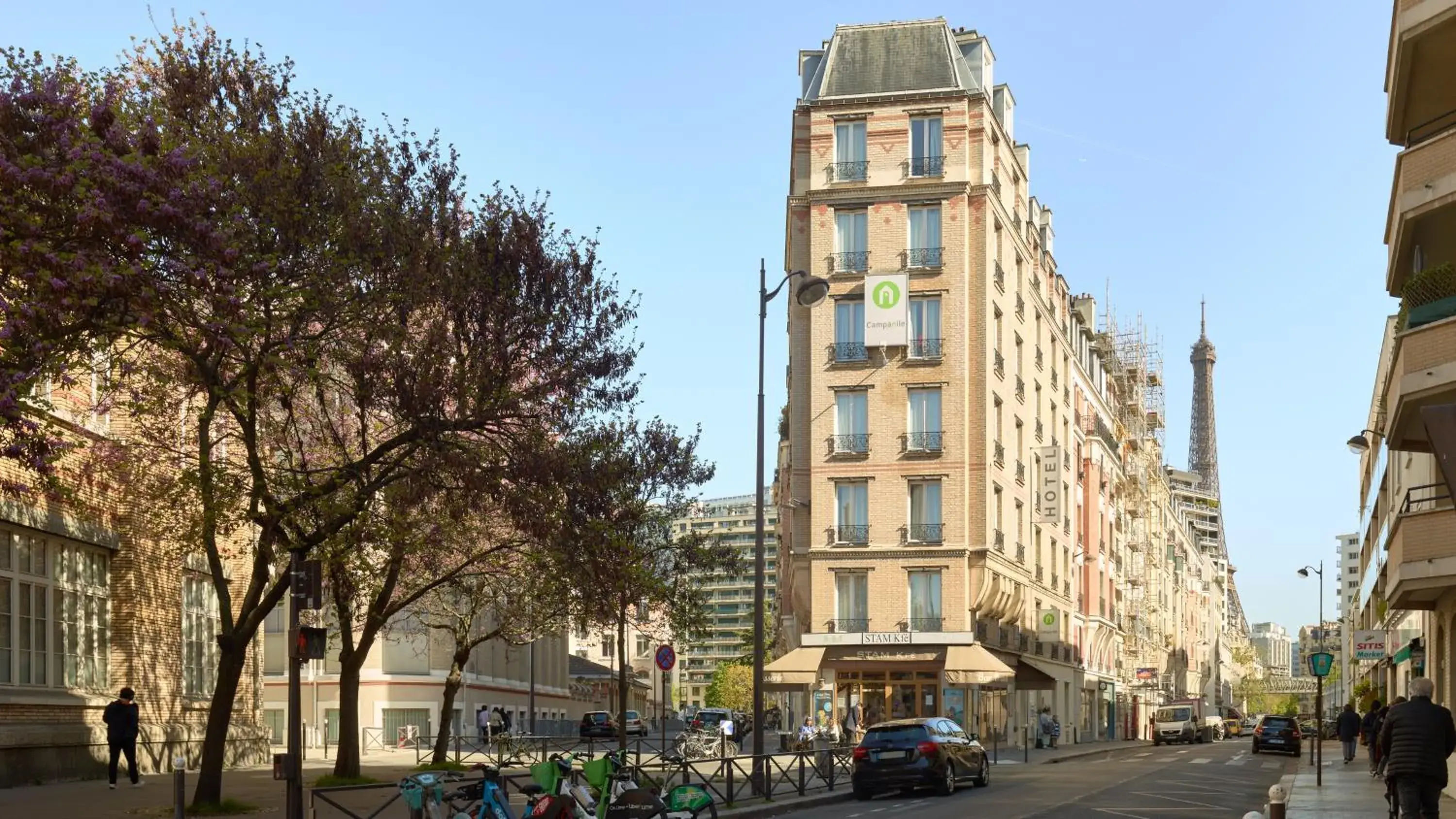 Property building in Campanile PRIME - Paris 15 Tour Eiffel Property building in Campanile PRIME - Paris 15 Tour Eiffel