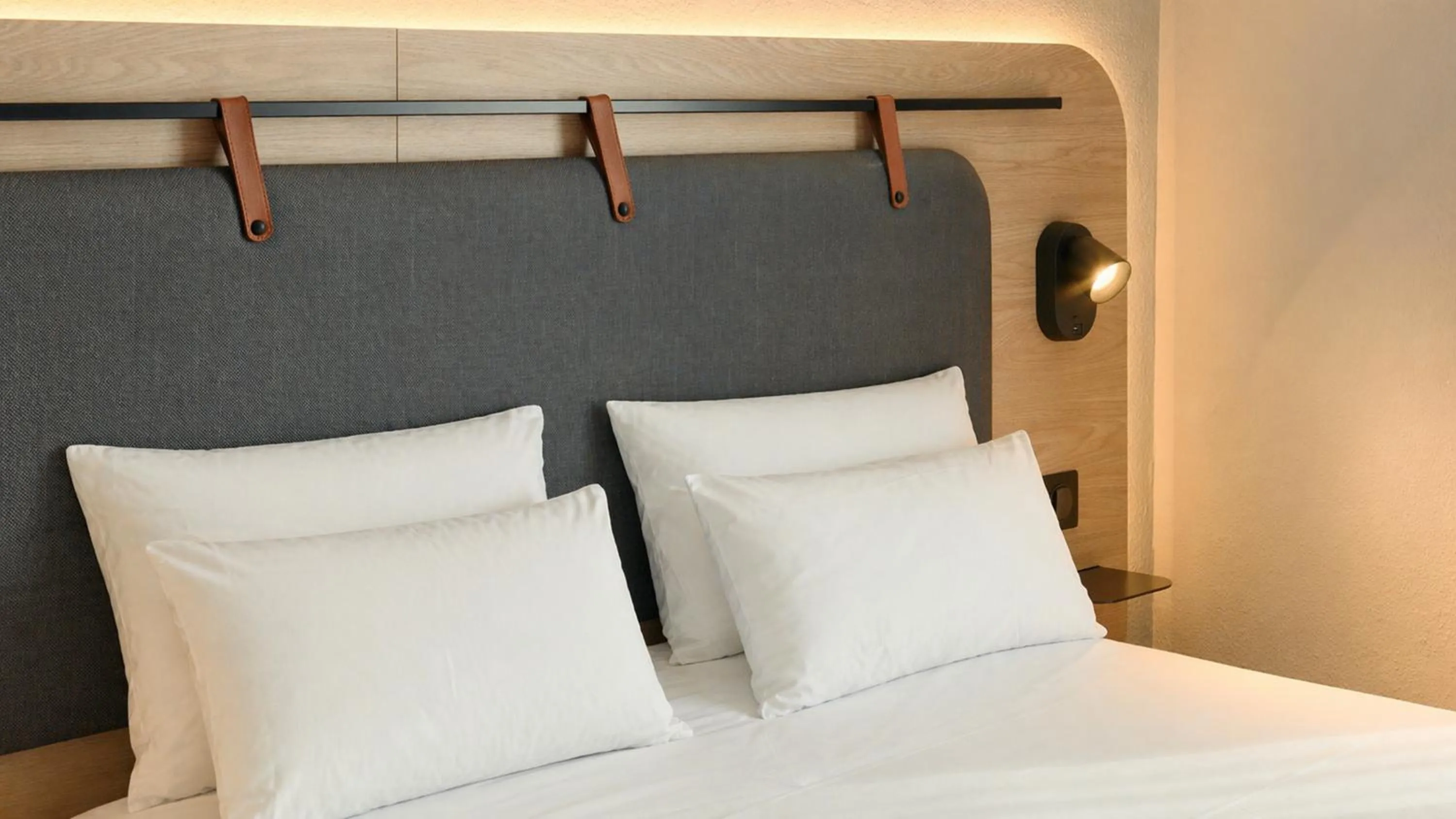 Bed in Campanile PRIME - Paris 15 Tour Eiffel