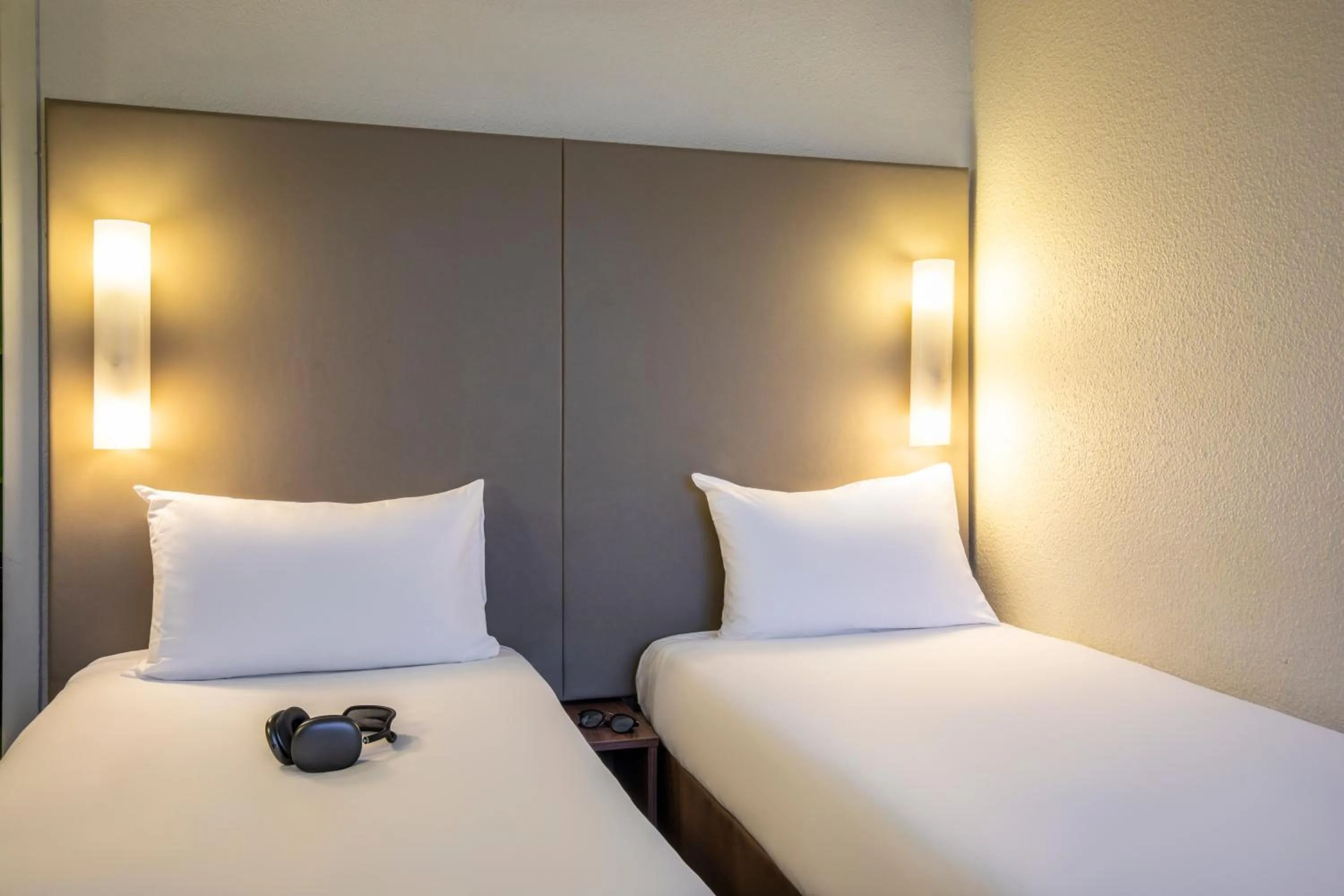 Bed in Campanile Melun Sud - Dammarie les Lys