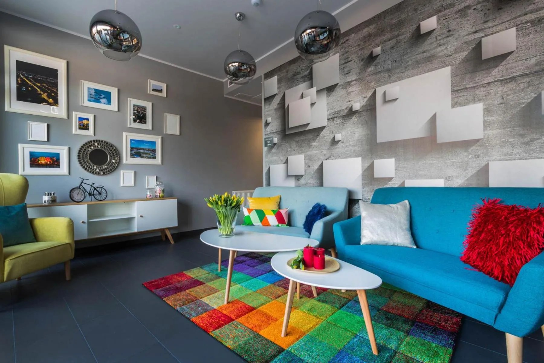 Communal lounge/ TV room in MOTEL MO&JA