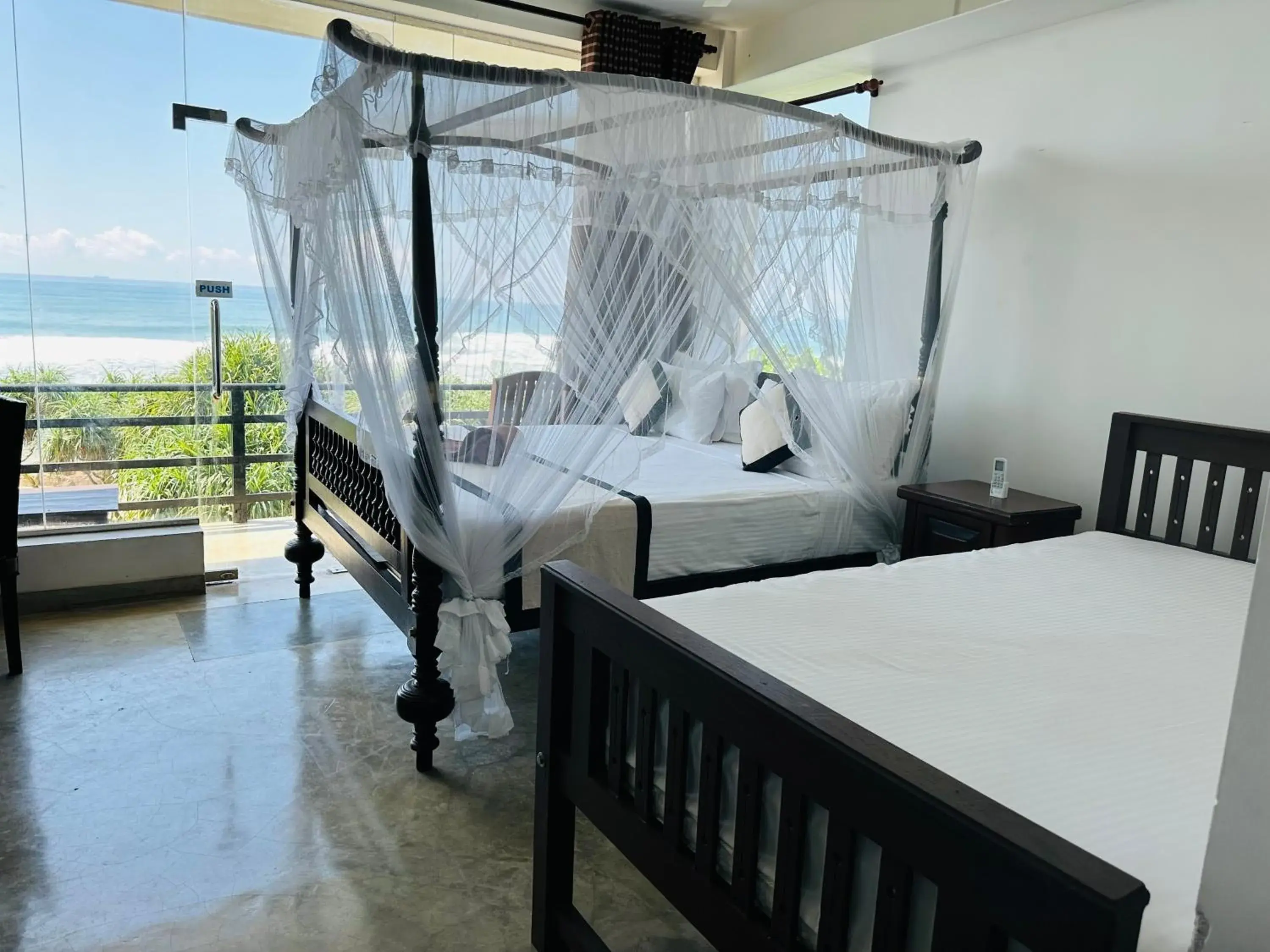 Deluxe Triple Room with Sea View in Mirissa Gate Resort Deluxe Triple Room with Sea View in Mirissa Gate Resort