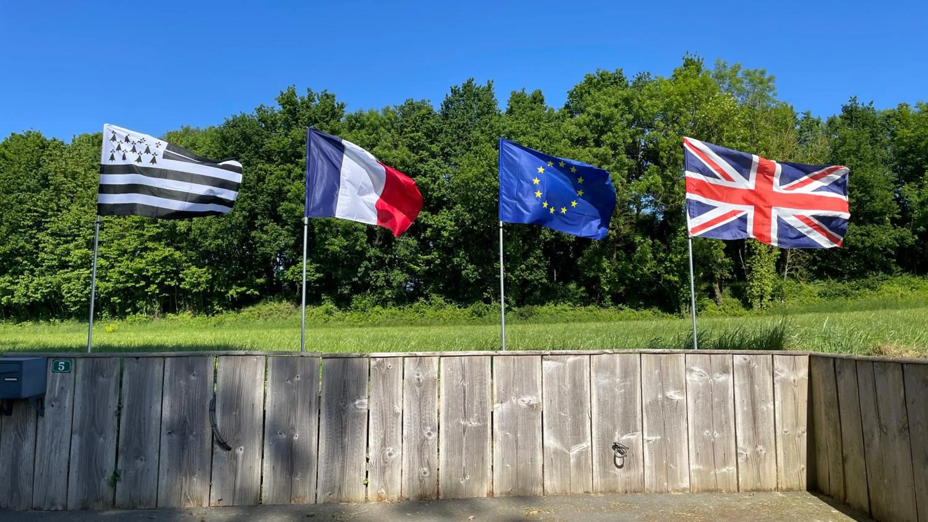 Parking in Le Manoir de la Bigotière