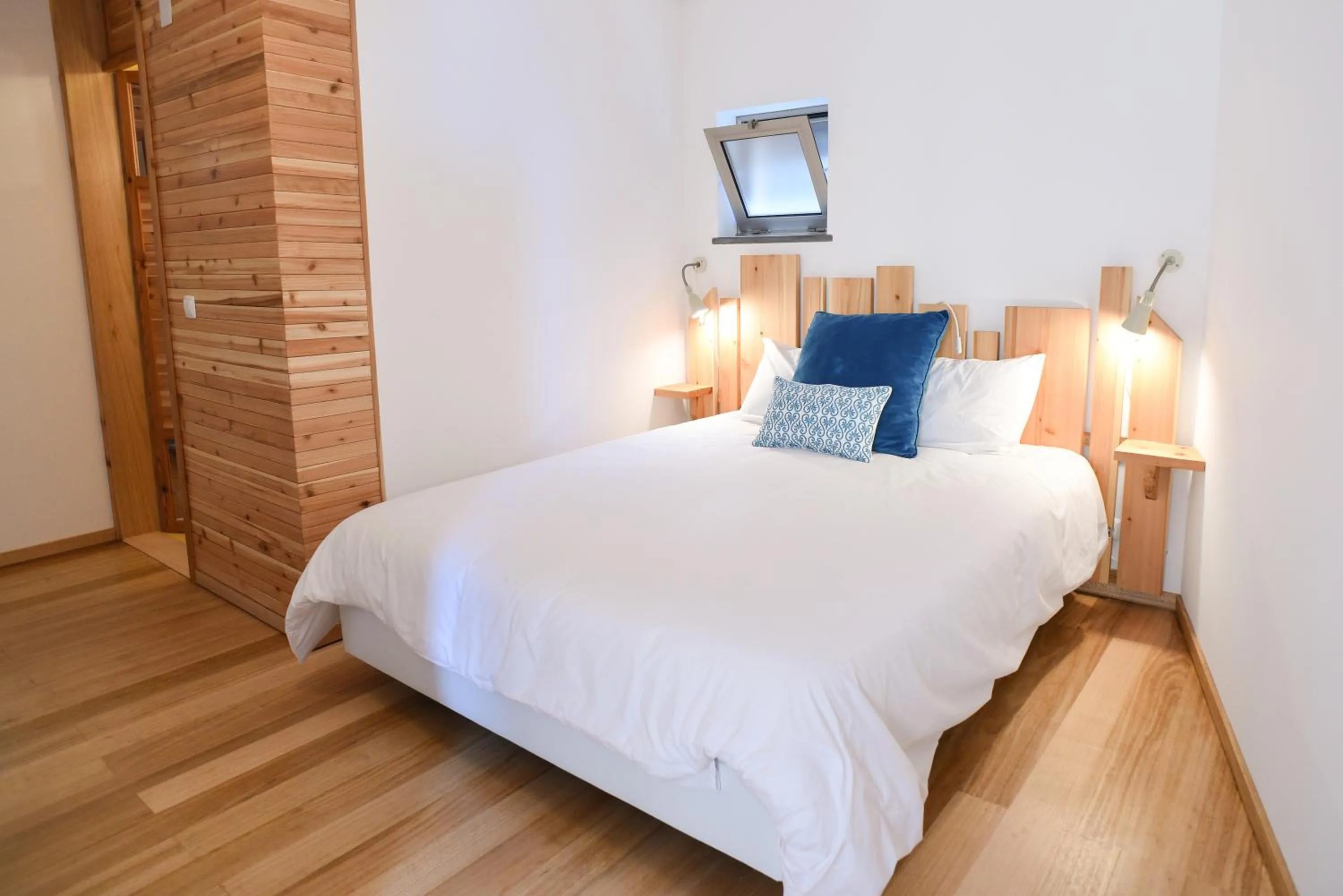 Bed in Porto Pim Bay