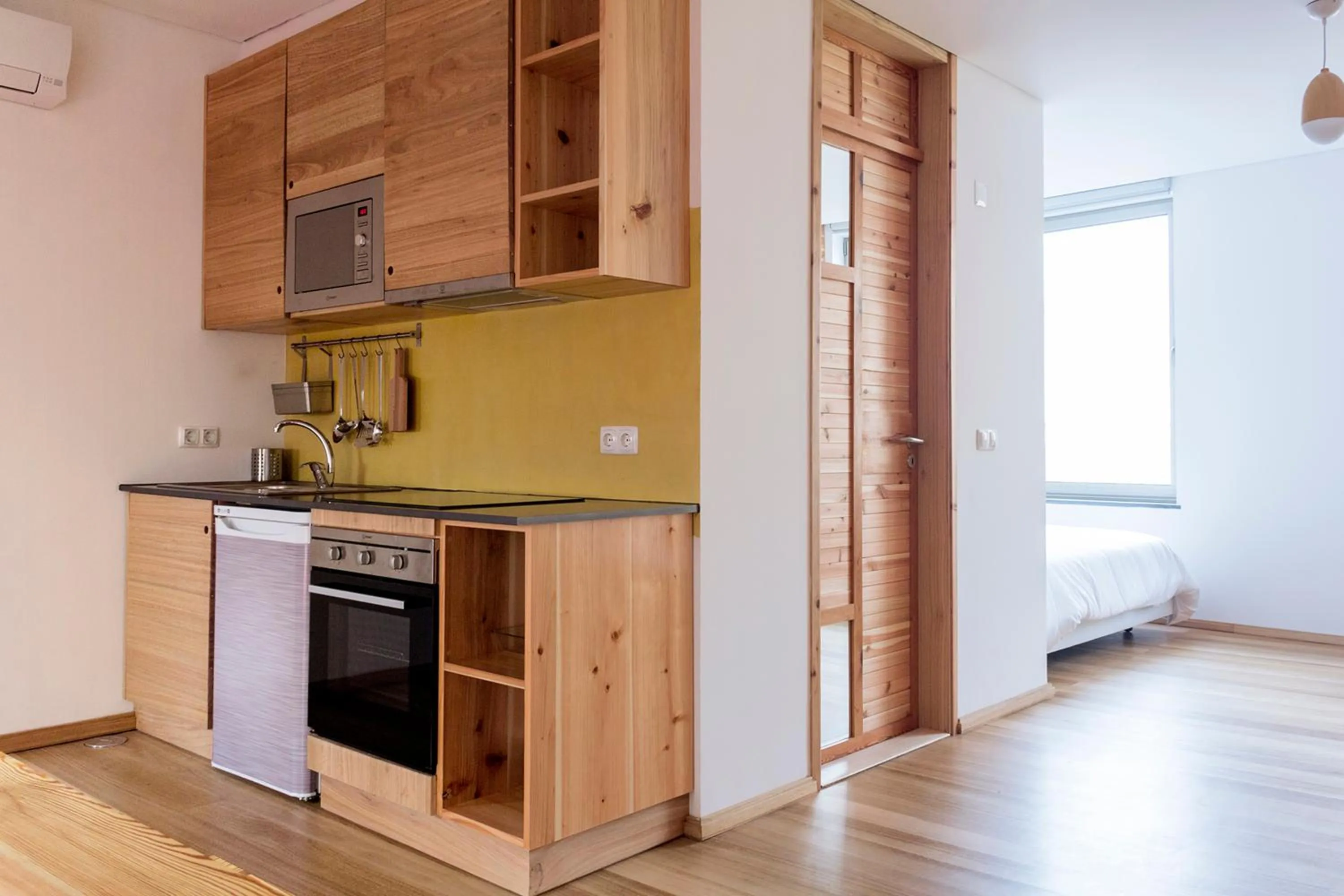 Bed in Porto Pim Bay