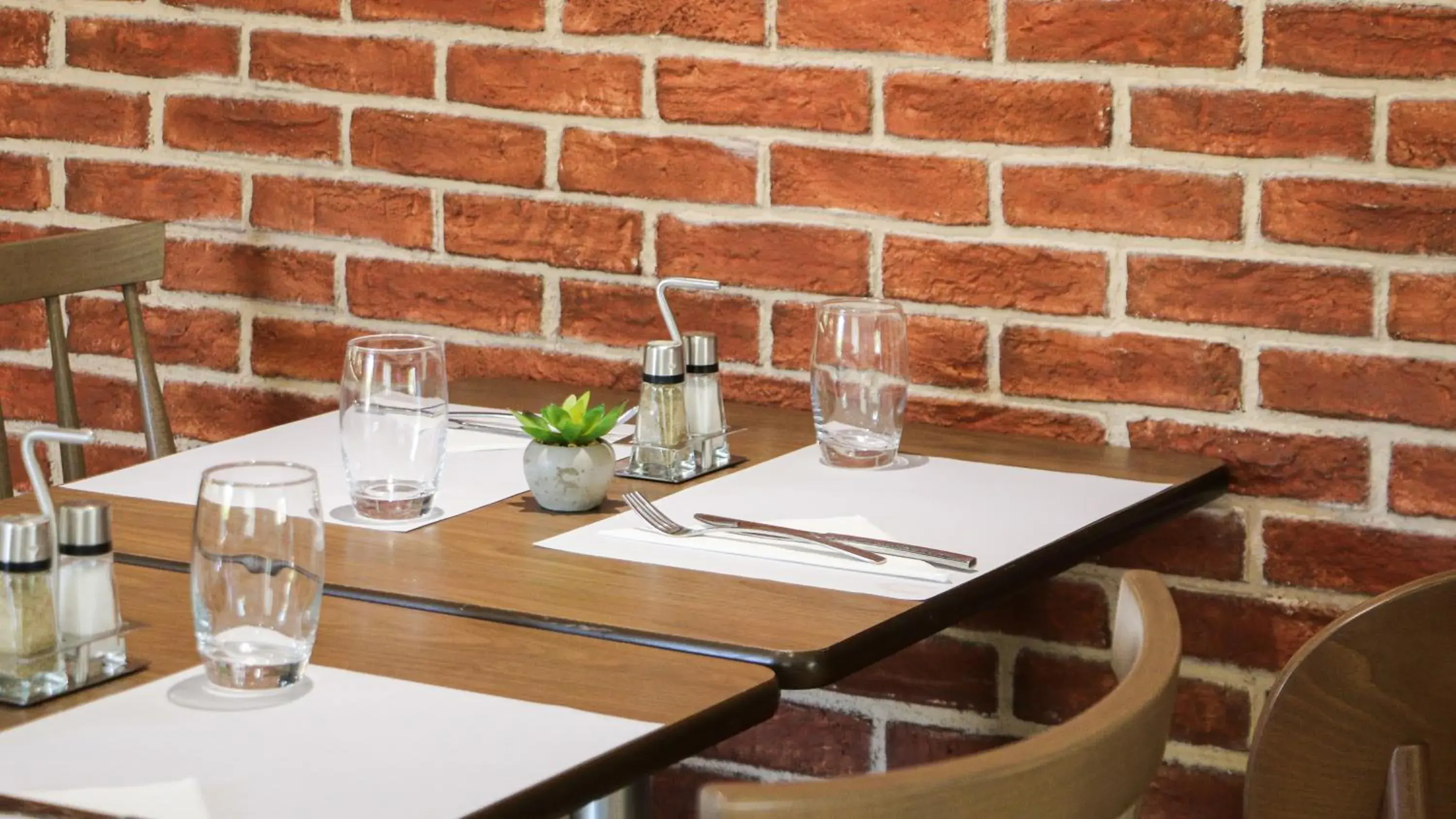 Restaurant/places to eat in Campanile NATURE - Aix En Provence Meyreuil Restaurant/places to eat in Campanile NATURE - Aix En Provence Meyreuil