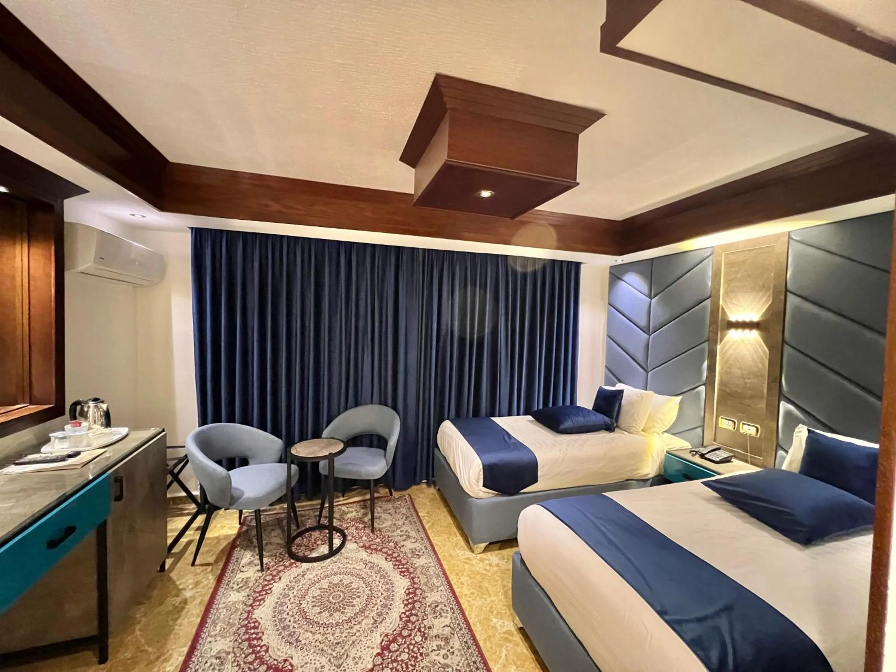 TV and multimedia, Bed in Petra Sella Hotel