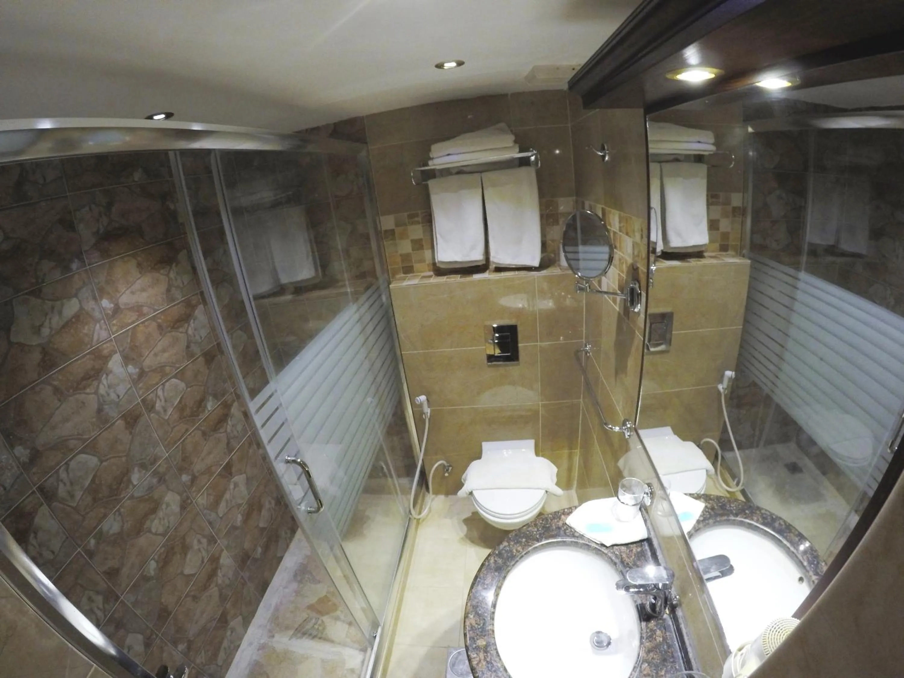 Bathroom in Petra Sella Hotel