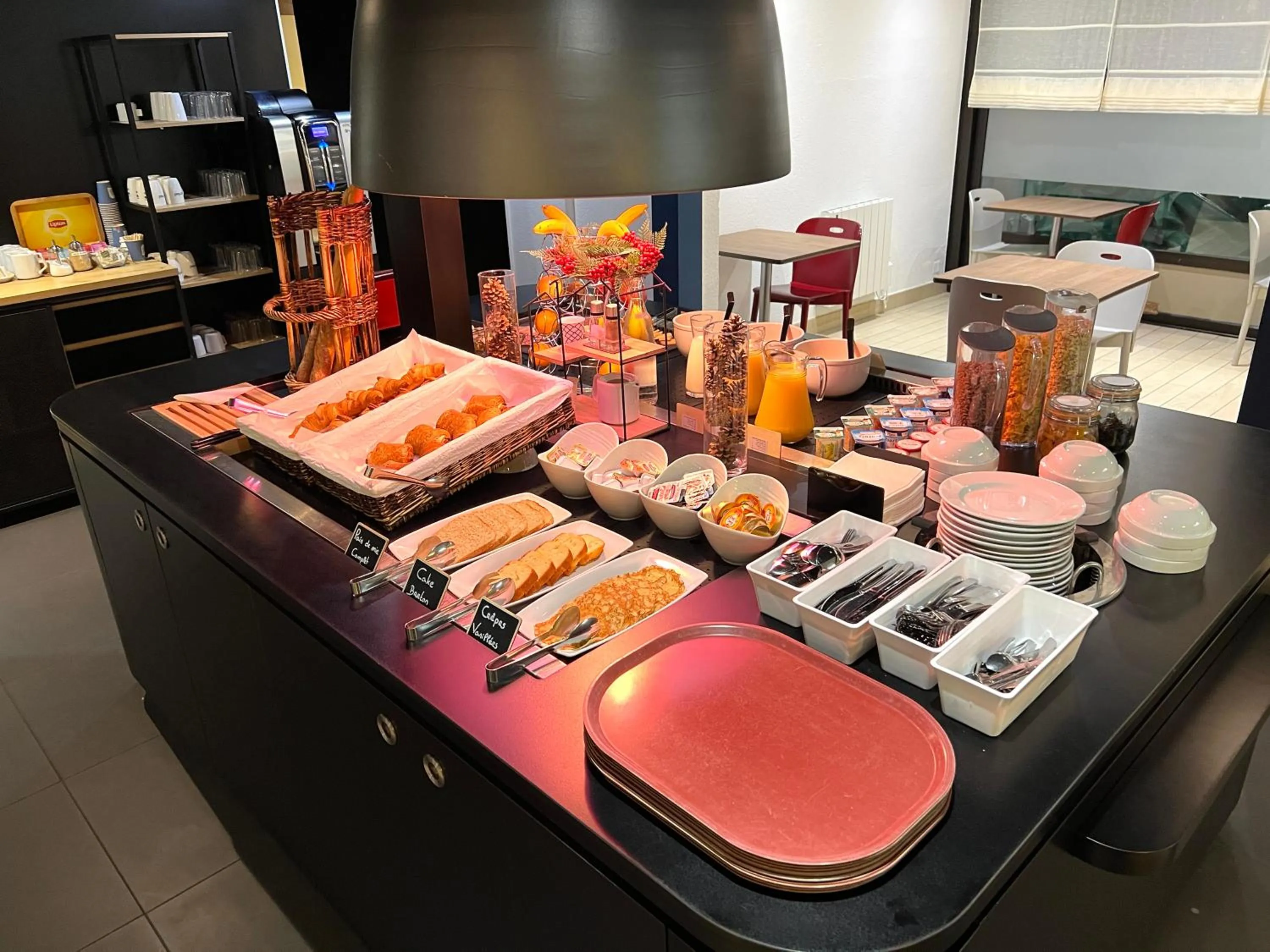 Breakfast in Kyriad Blois Nord