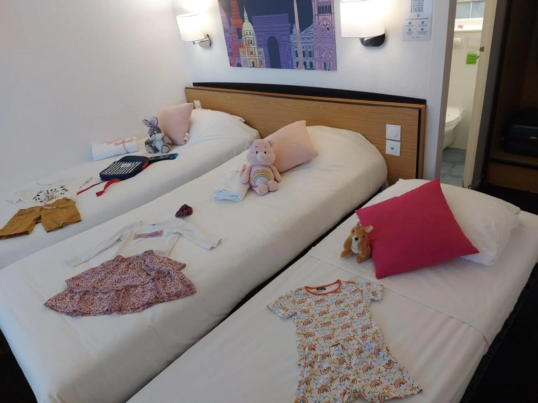 Bed in Kyriad Blois Nord