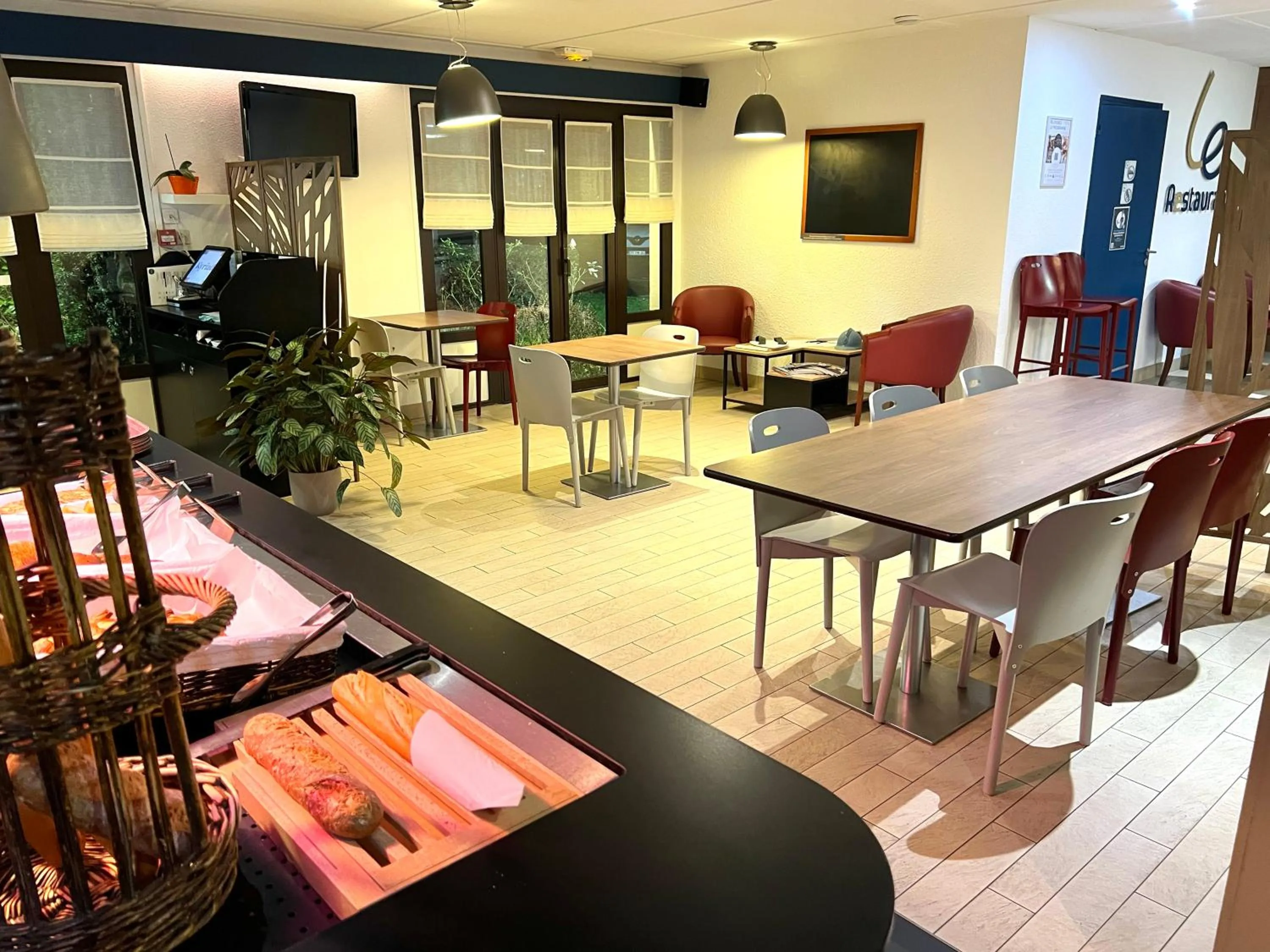 Breakfast in Kyriad Blois Nord