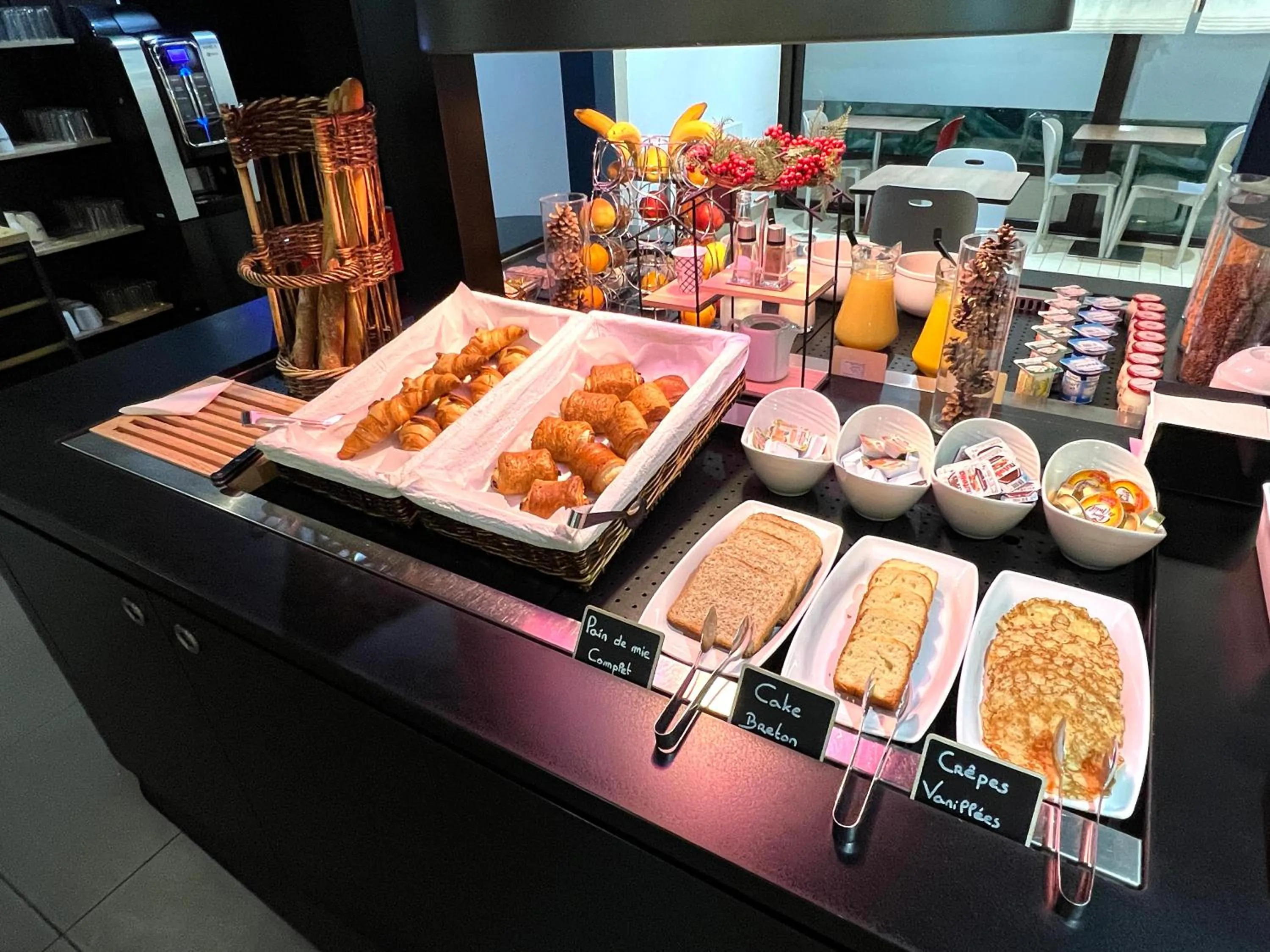 Breakfast in Kyriad Blois Nord