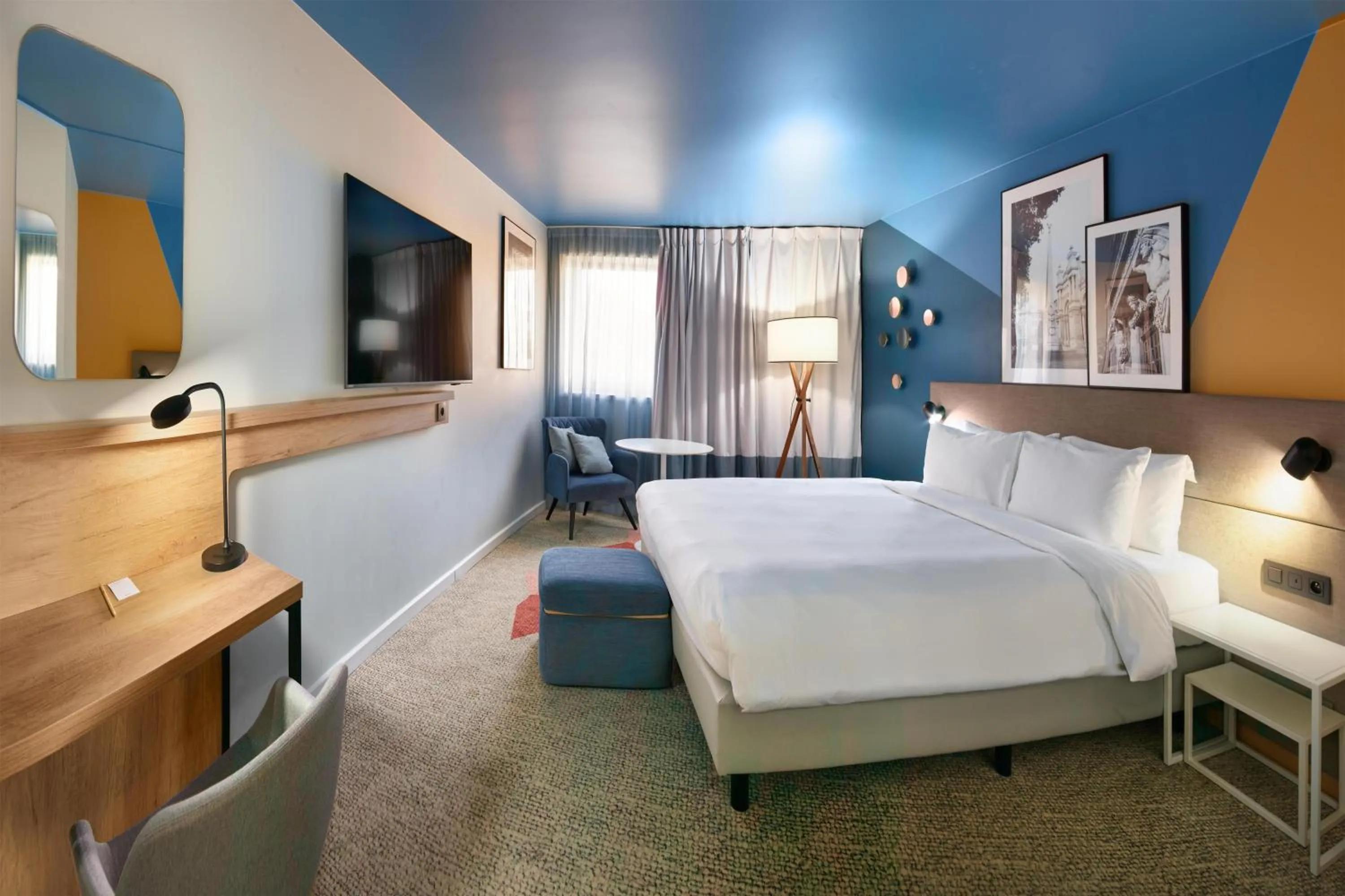 Bedroom, Bed in Radisson Hotel Aix En Provence