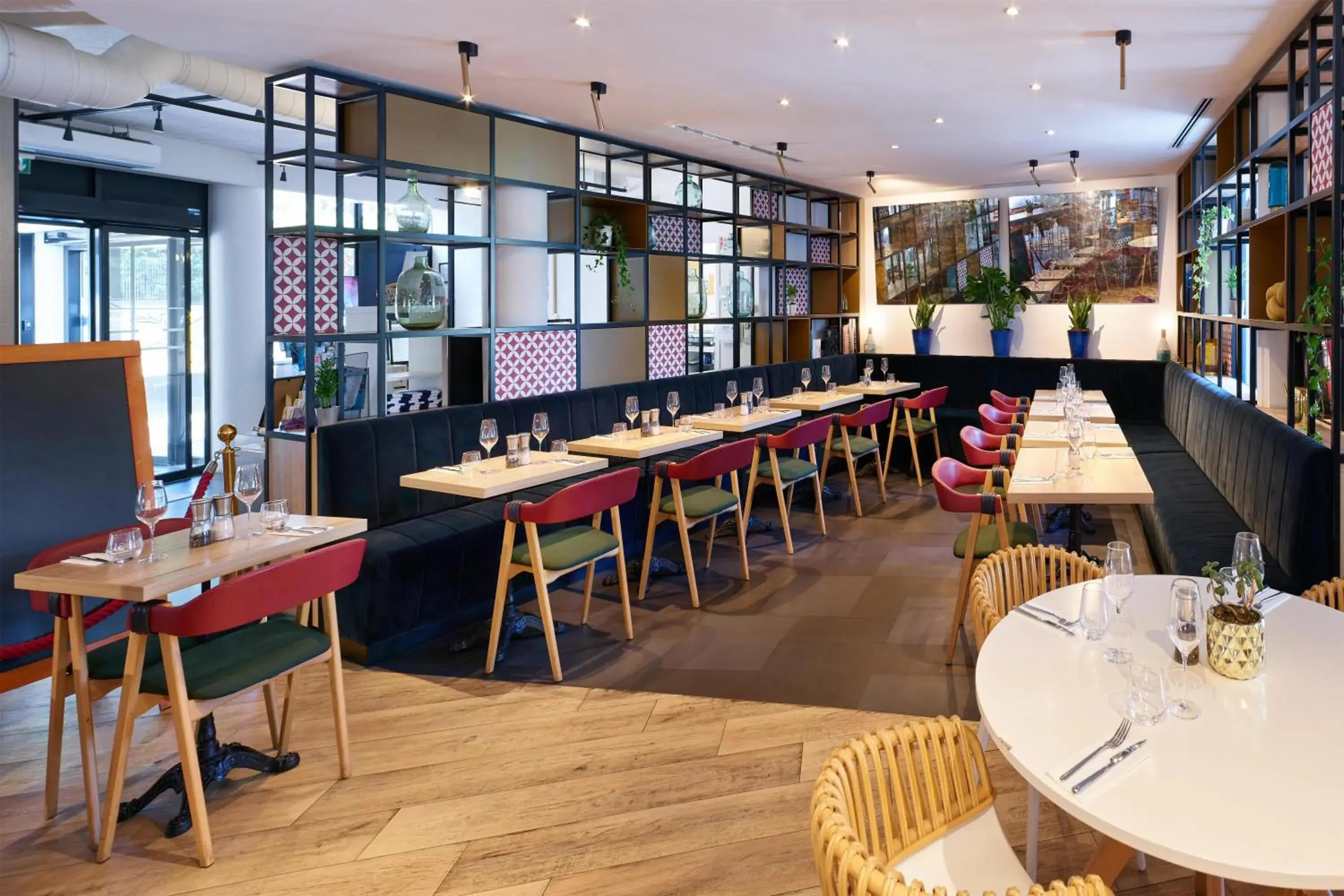 Restaurant/places to eat in Radisson Hotel Aix En Provence Restaurant/places to eat in Radisson Hotel Aix En Provence