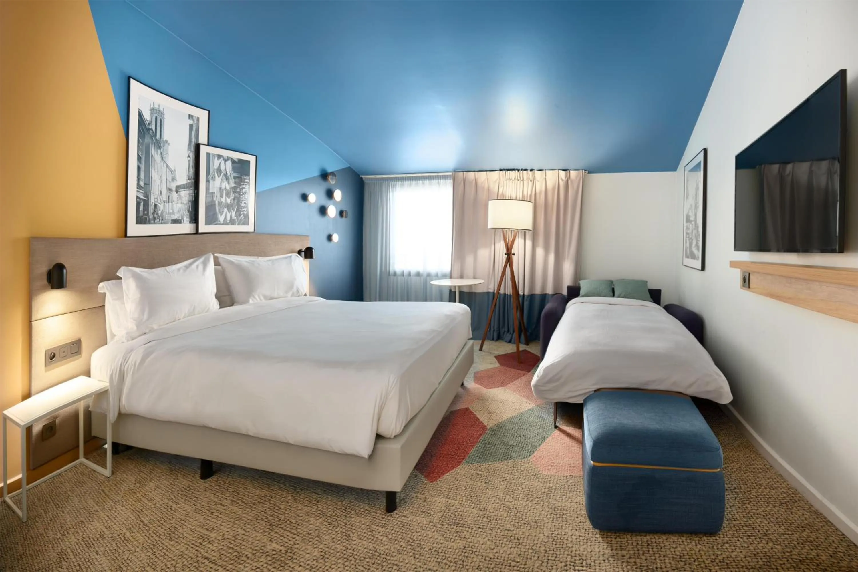 Bedroom, Bed in Radisson Hotel Aix En Provence