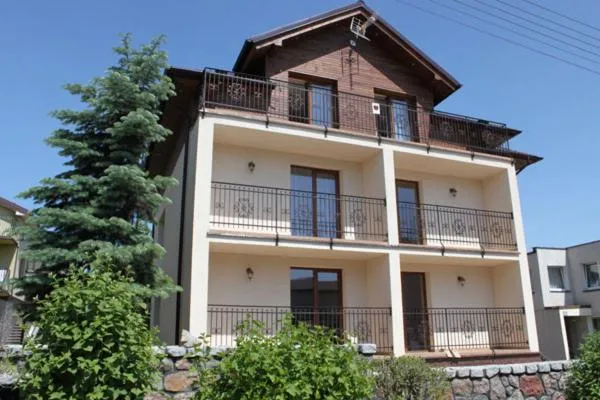 Property building in Willa Czaruś