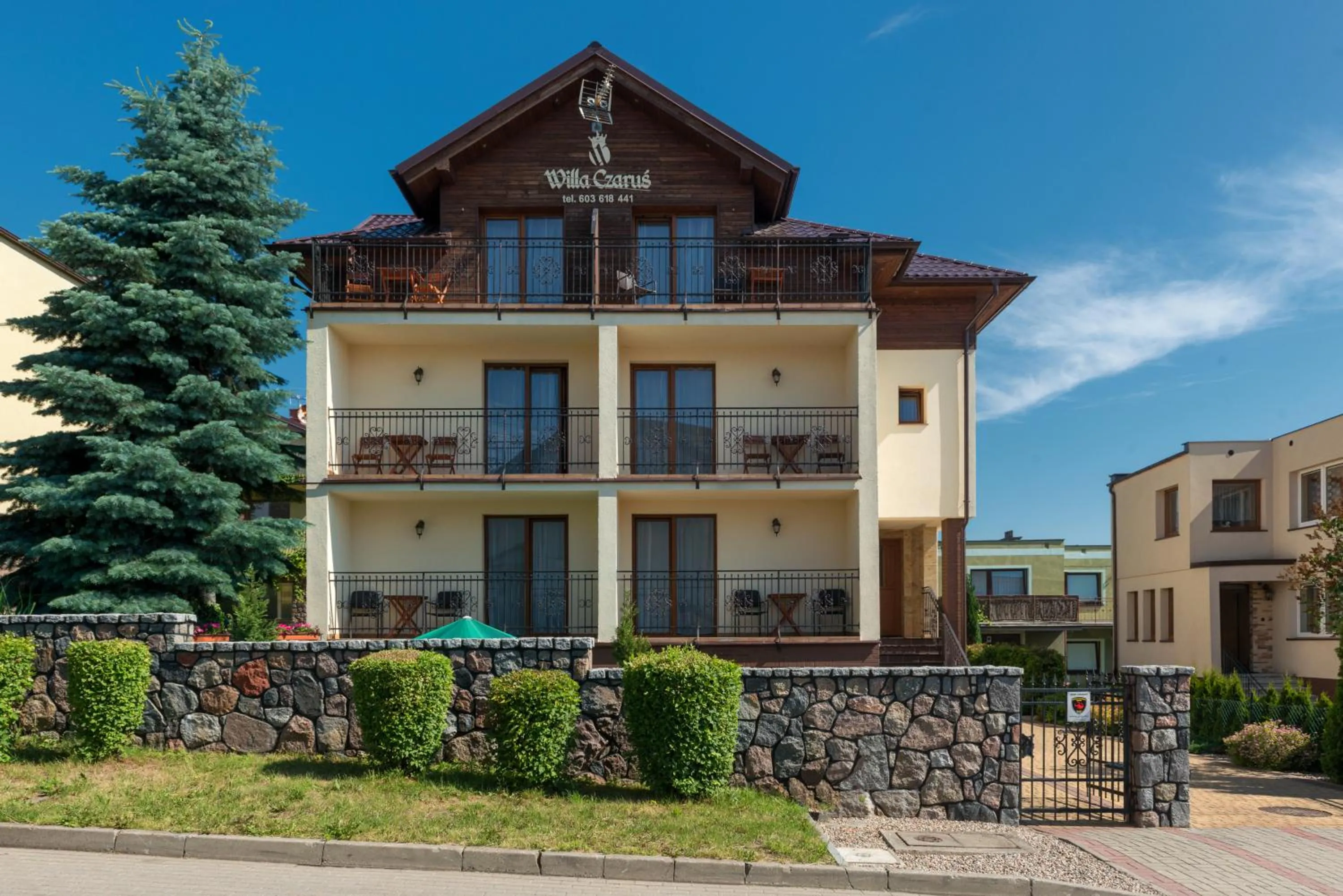 Facade/entrance in Willa Czaruś