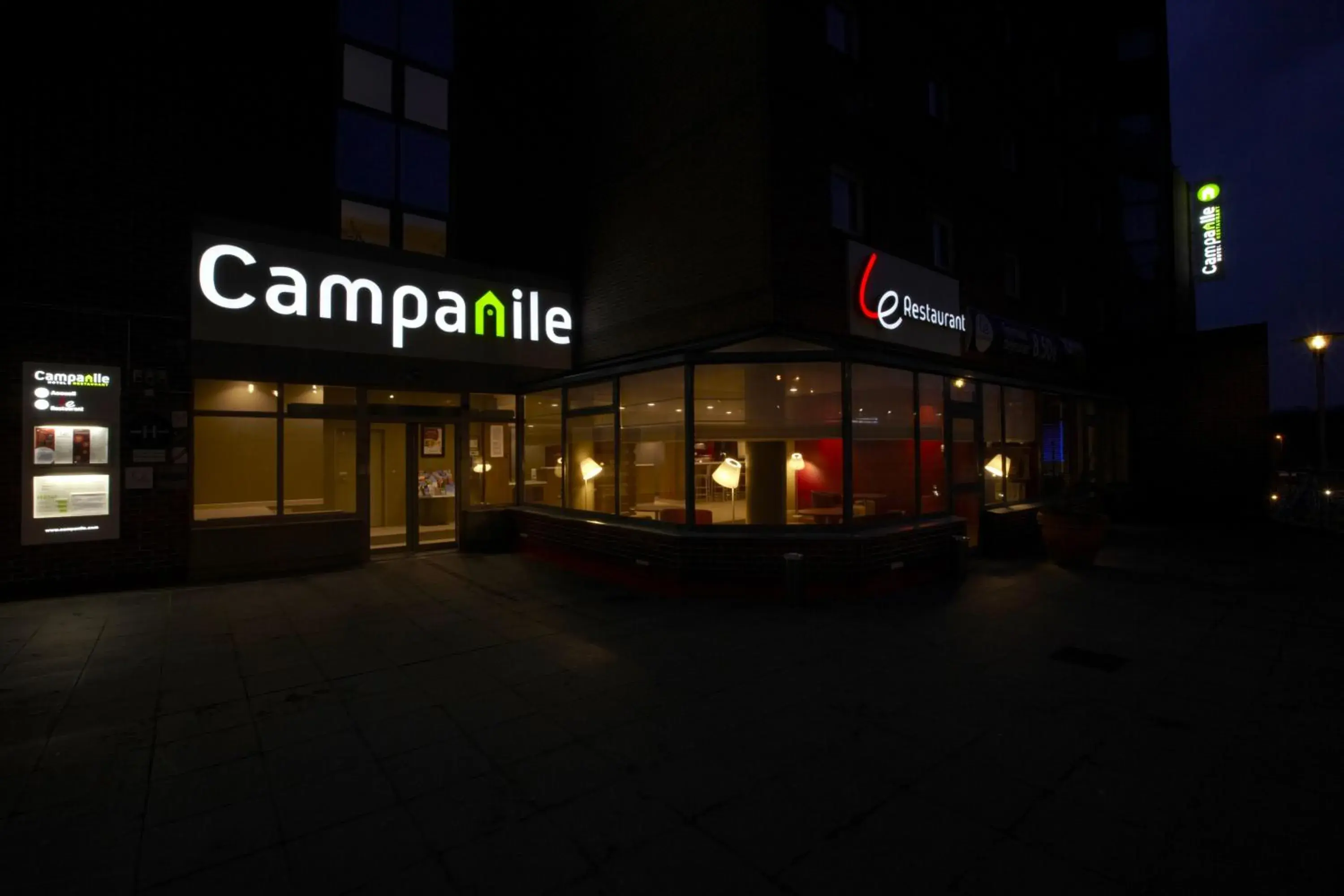 Facade/entrance in Campanile Saint-Quentin-En-Yvelines Facade/entrance in Campanile Saint-Quentin-En-Yvelines