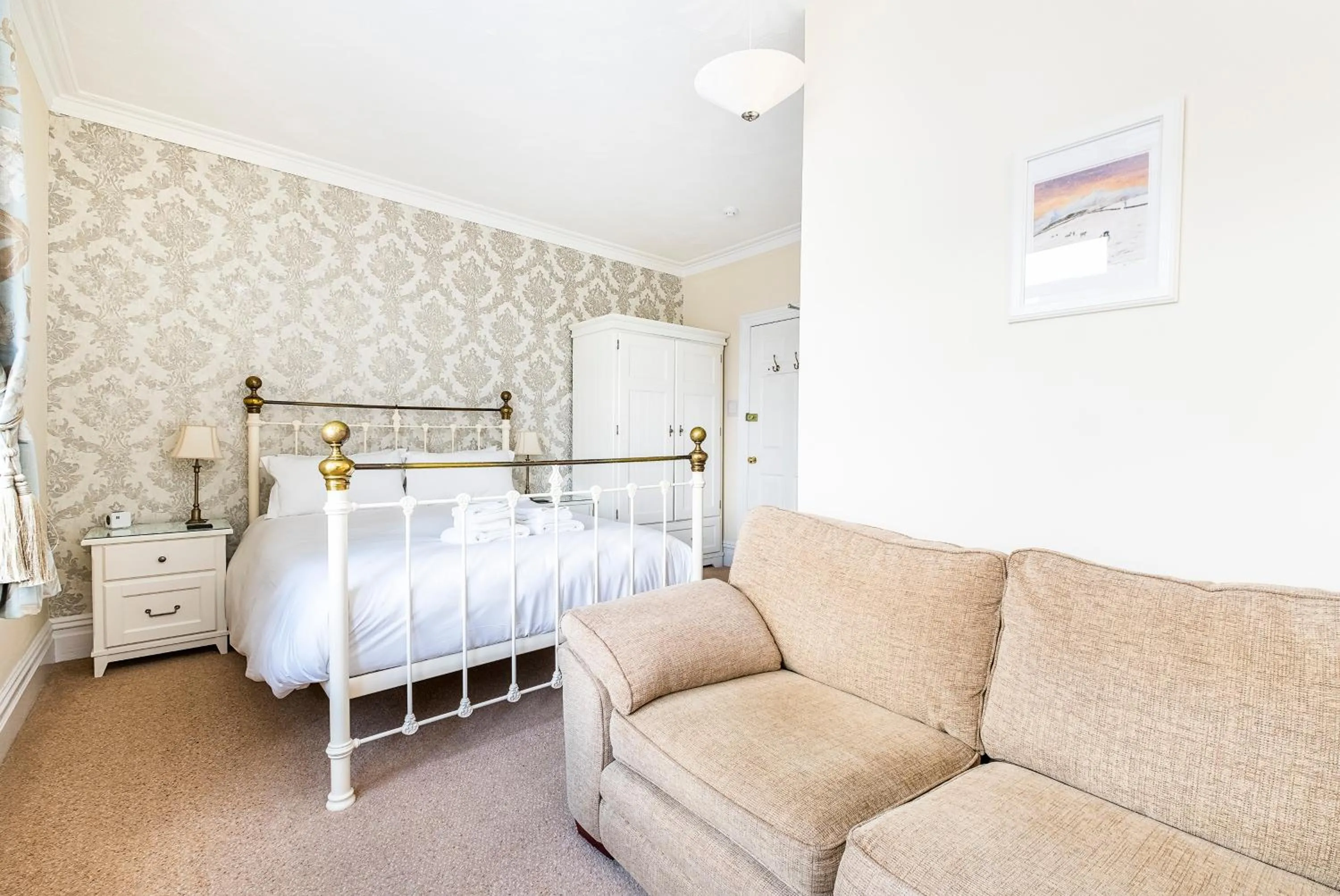 Cragwood Guest House