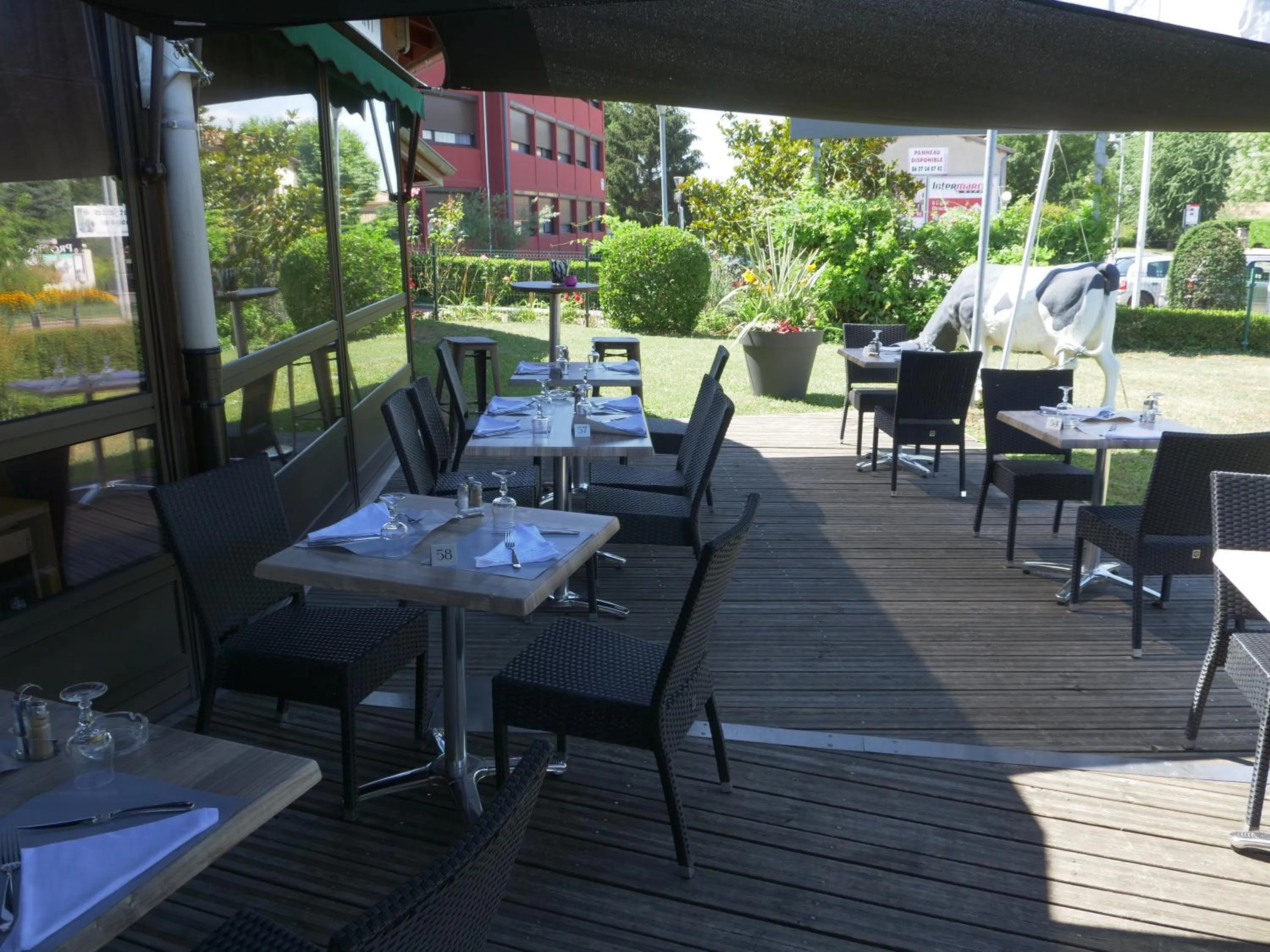 Patio in KYRIAD LYON EST - Genas Eurexpo