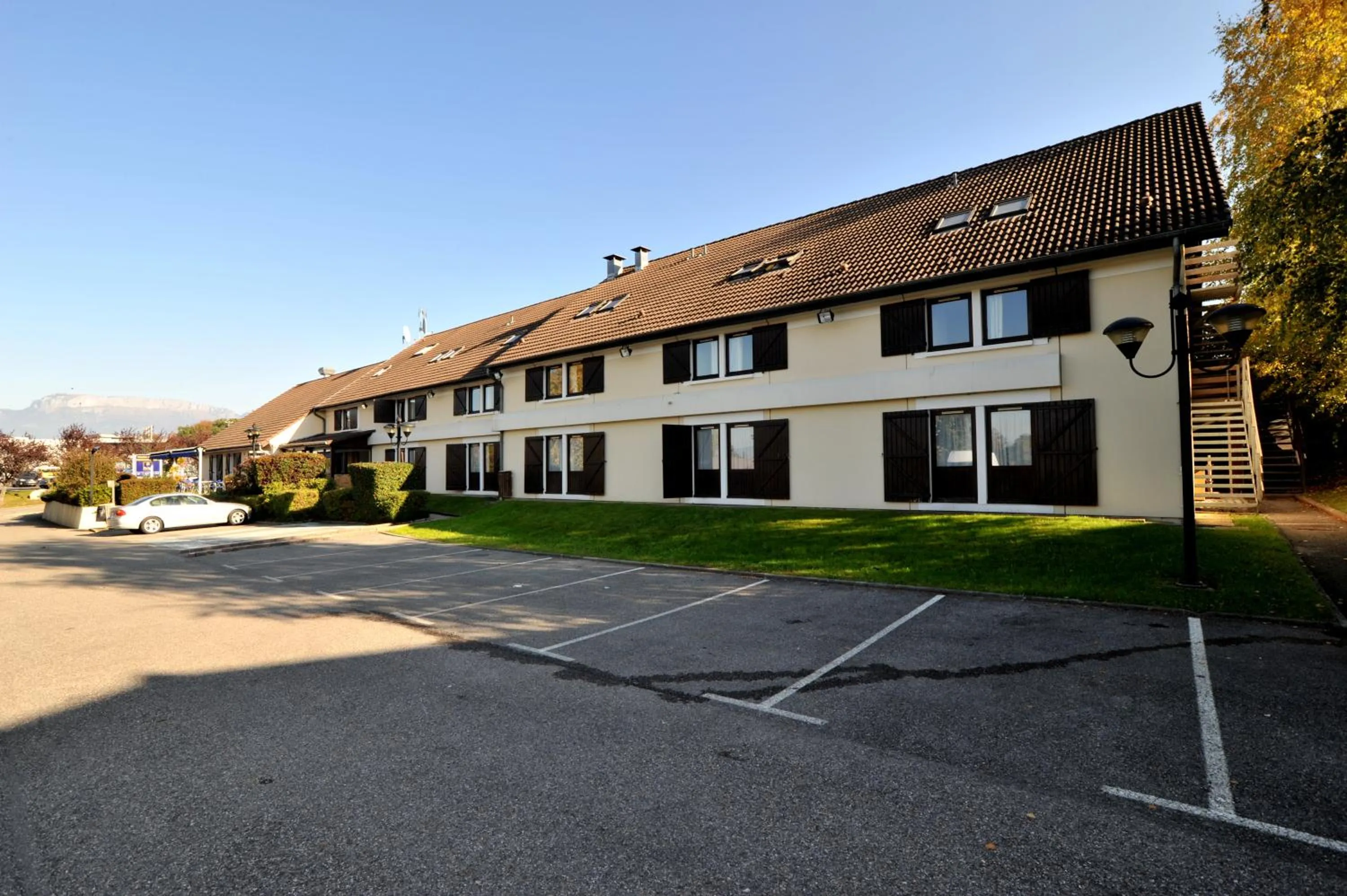 Facade/entrance, Property Building in Kyriad Annecy Cran-Gevrier
