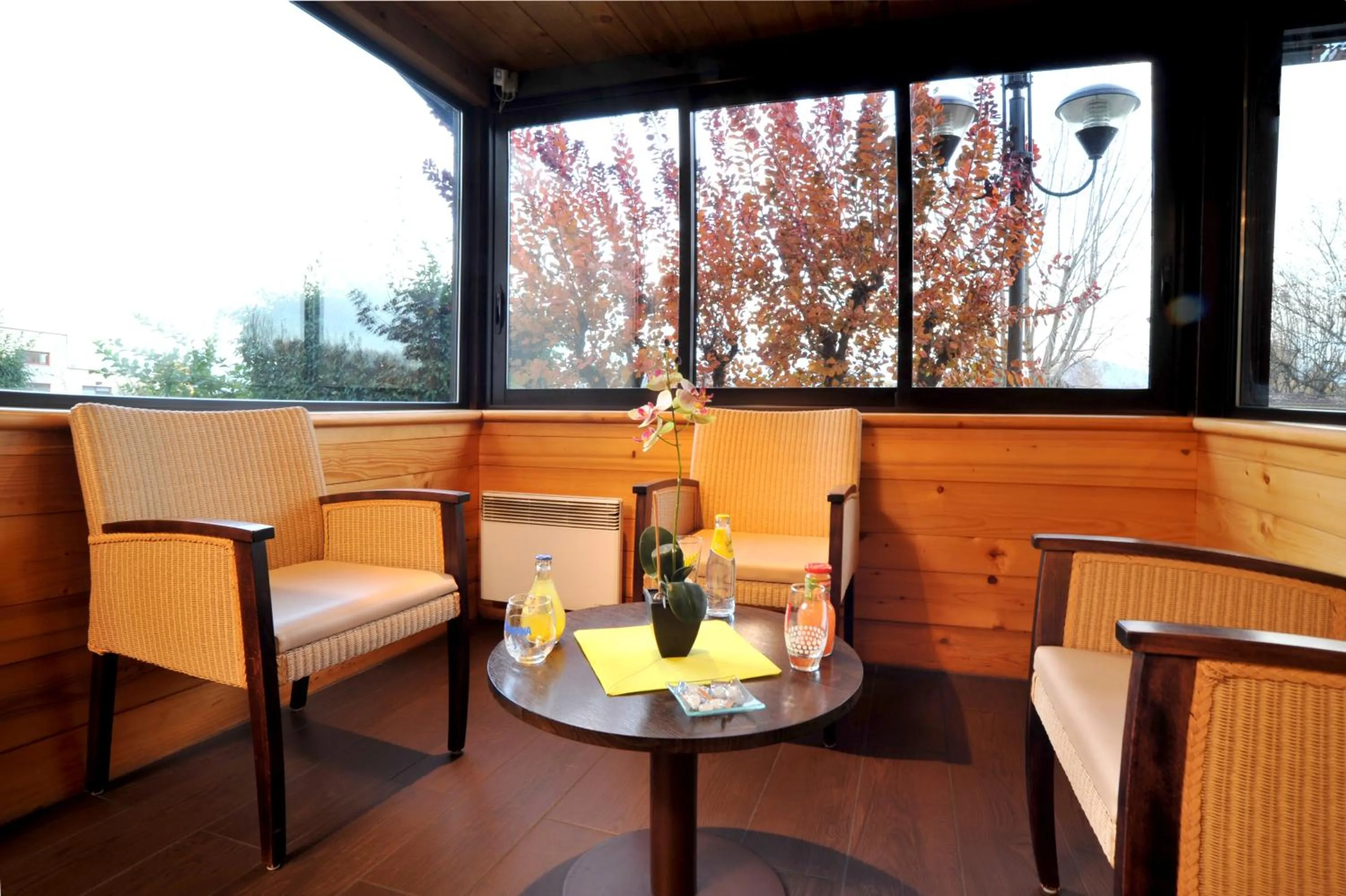 Lounge or bar in Kyriad Annecy Cran-Gevrier