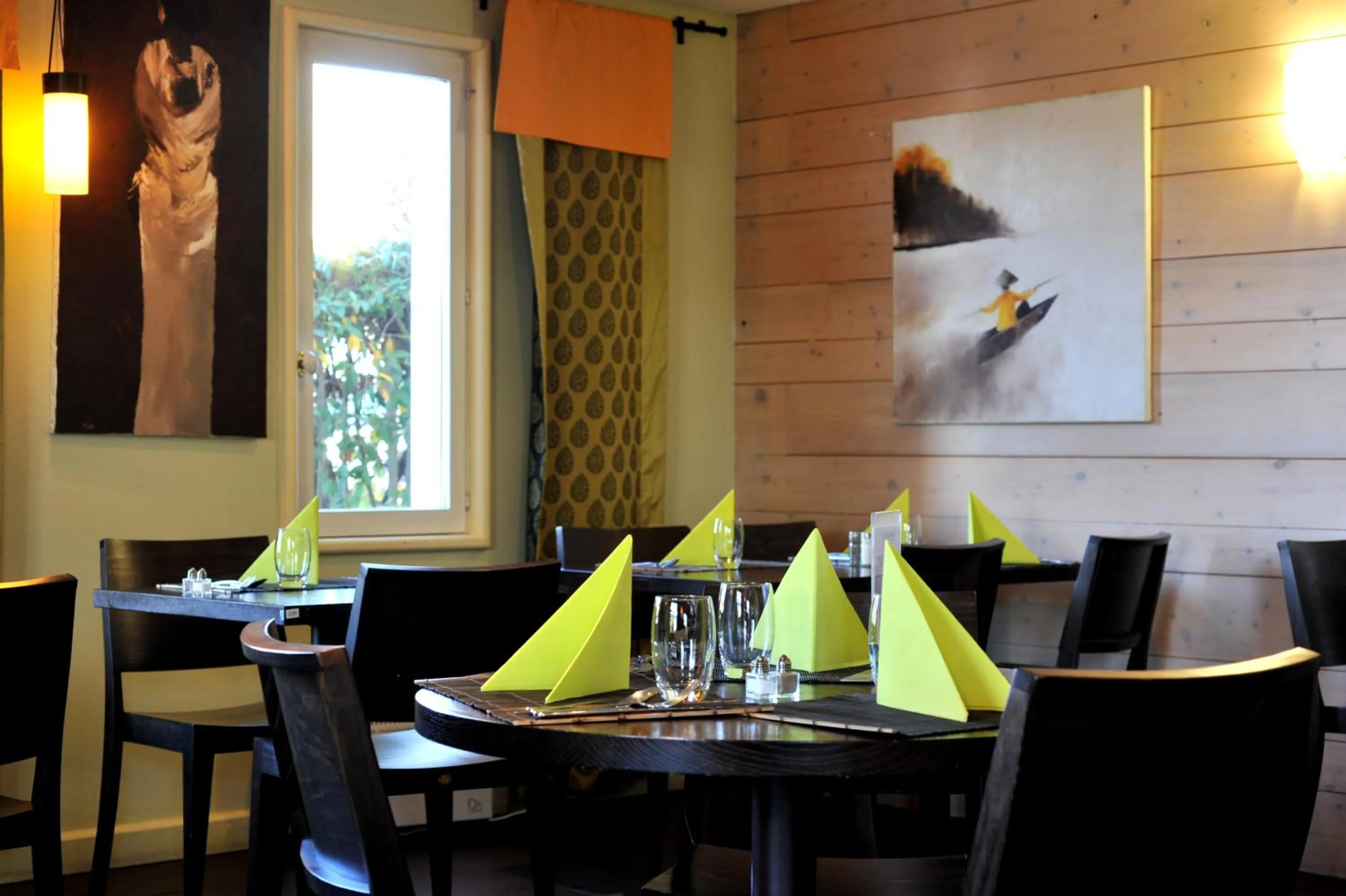 Restaurant/Places to Eat in Kyriad Annecy Cran-Gevrier