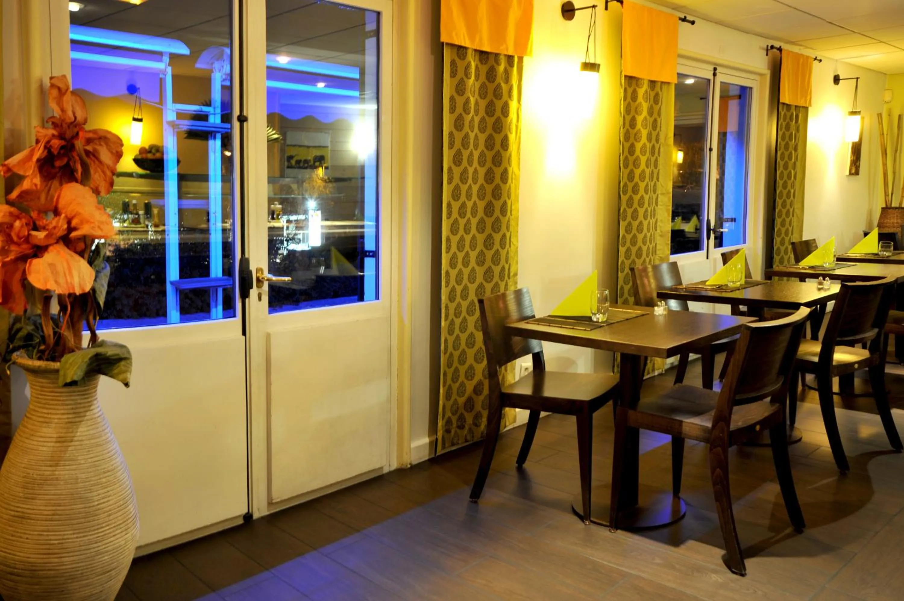 Lounge or bar in Kyriad Annecy Cran-Gevrier