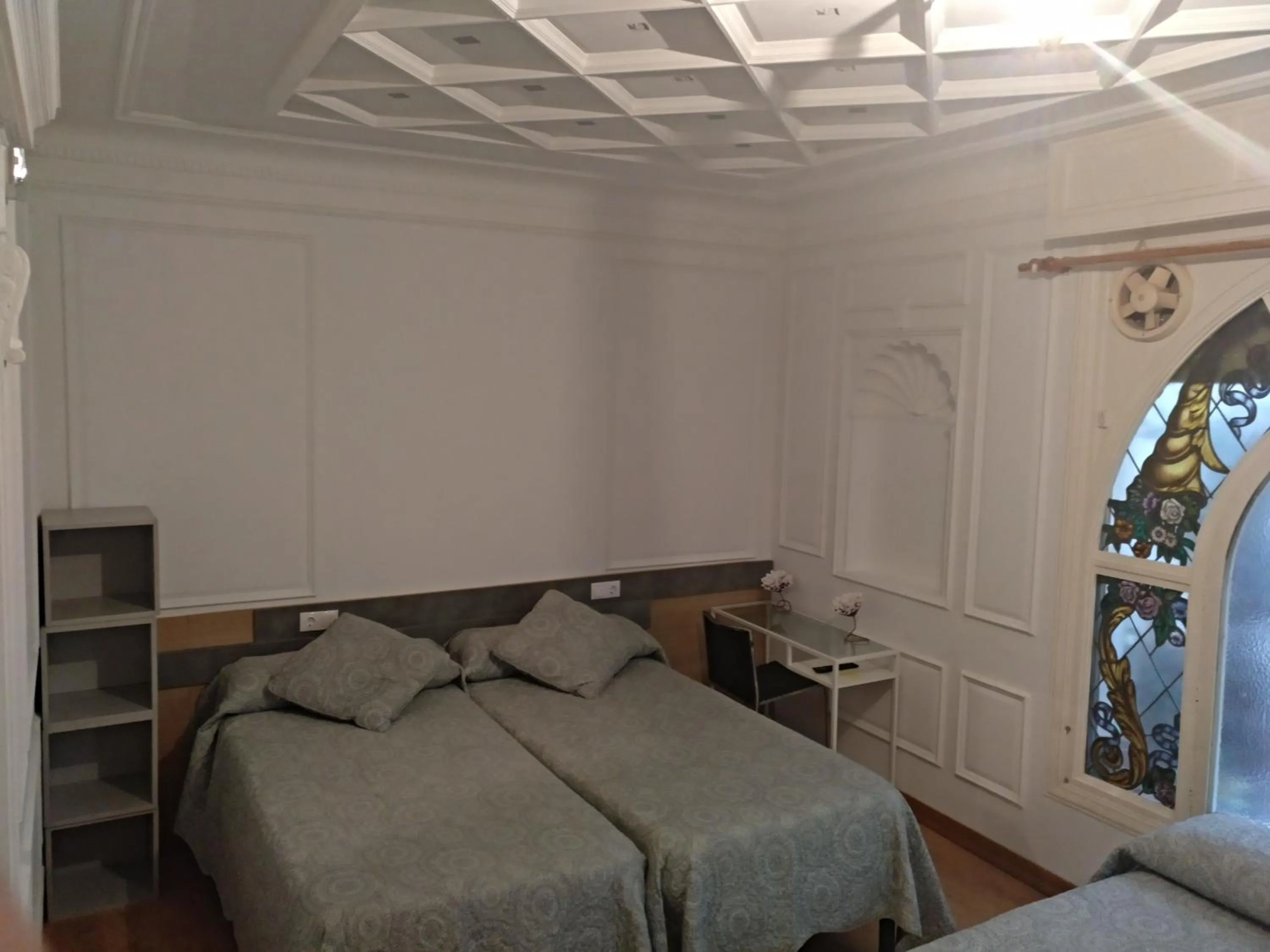 Bed in Hostal Rioja Condestable