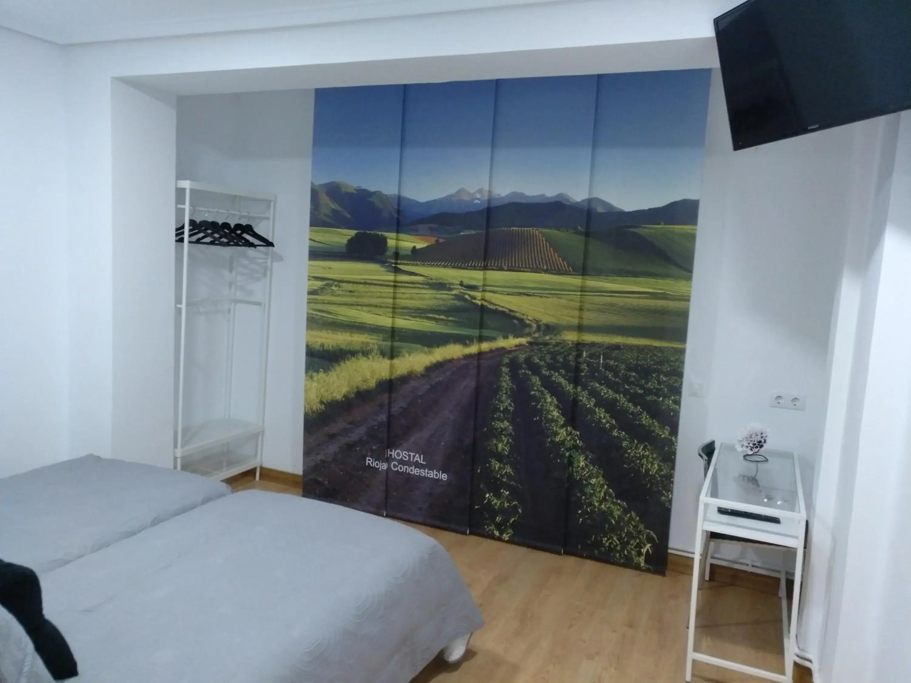 Double or Twin Room in Hostal Rioja Condestable Double or Twin Room in Hostal Rioja Condestable