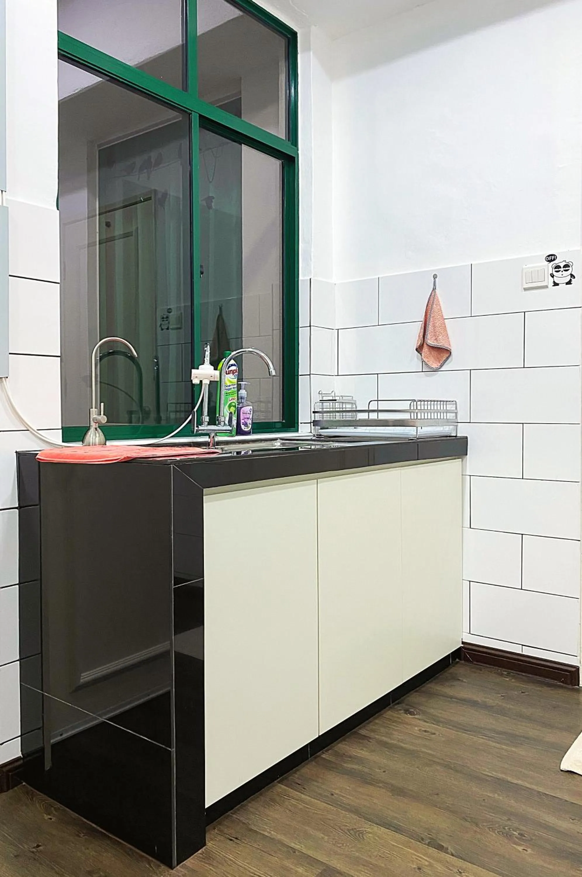 Kitchen or kitchenette in Amadel Residence 爱媄德民宿 14