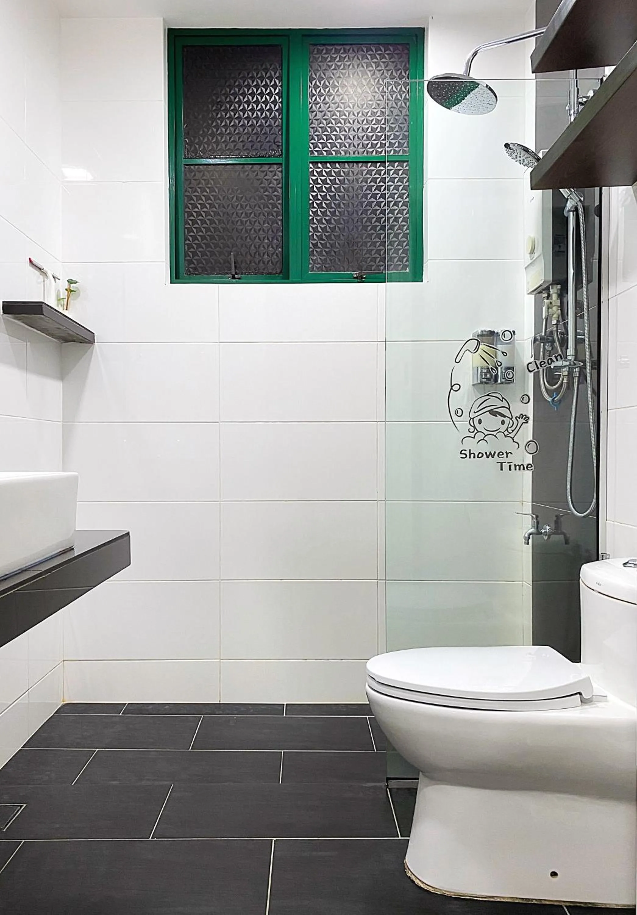 Shower in Amadel Residence 爱媄德民宿 14