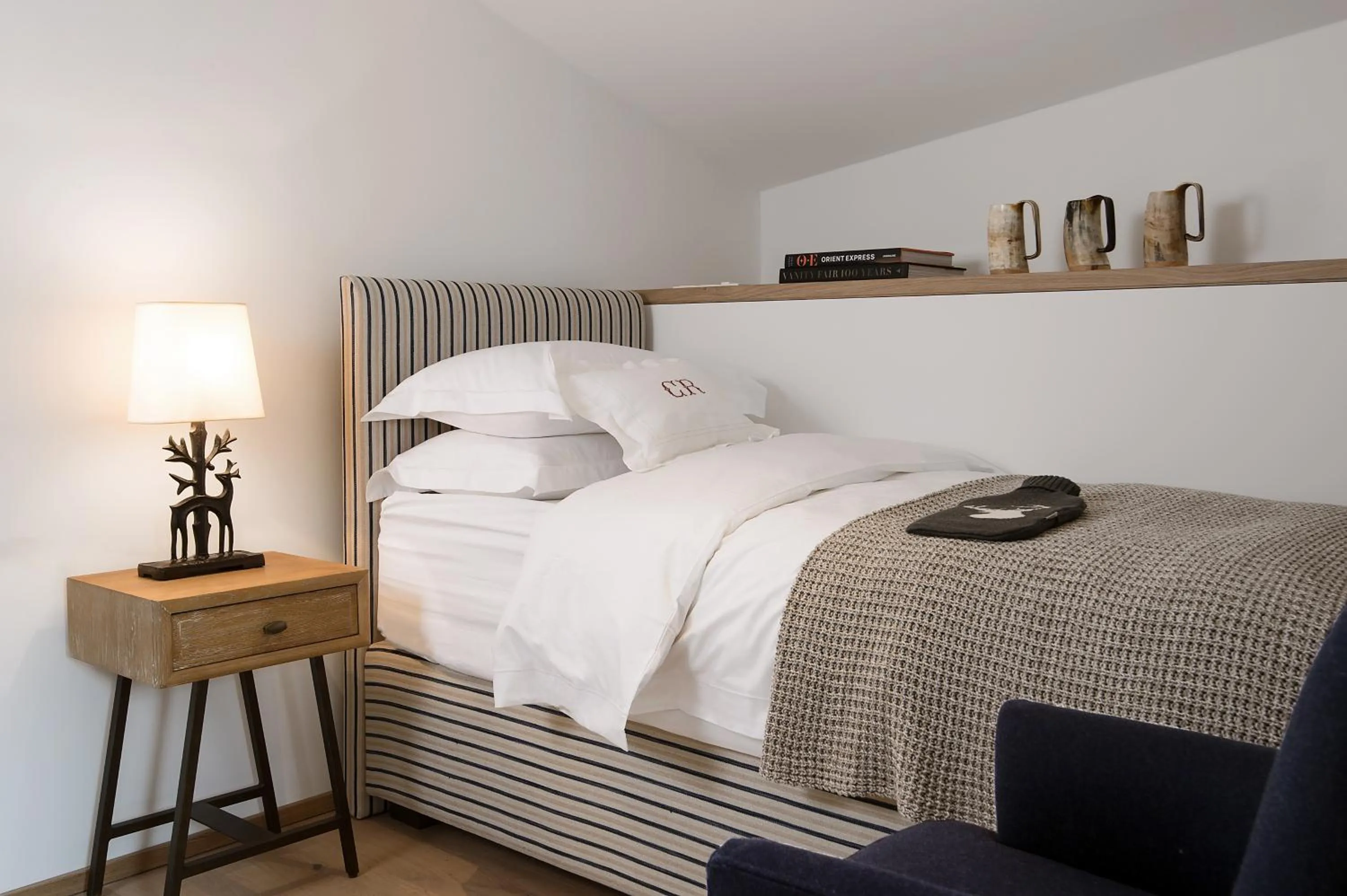 Bedroom, Bed in A-ROSA Hotel Thurnher's Alpenhof