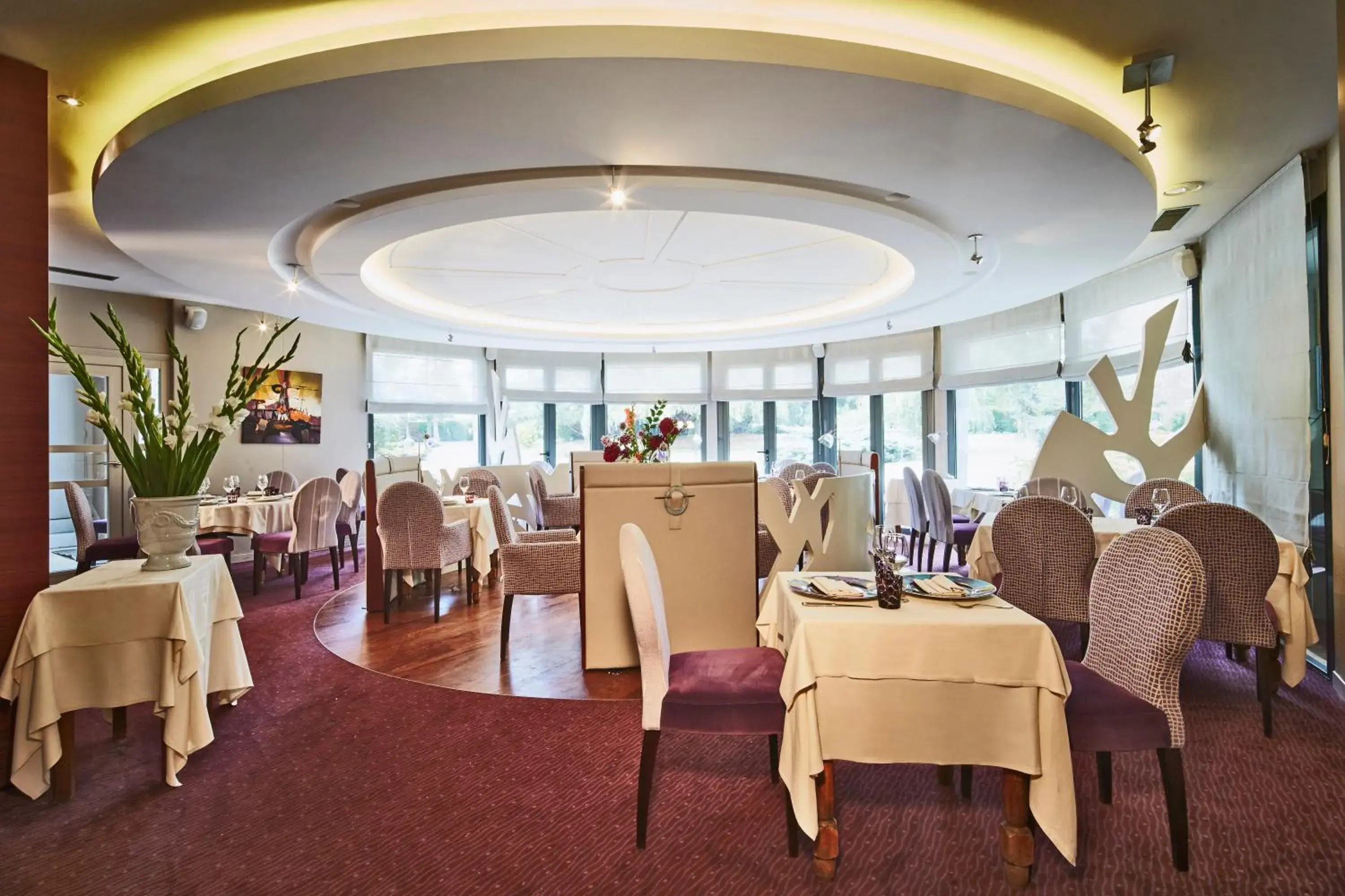 Property building in Kyriad Nantes Sud - Bouaye Aéroport Property building in Kyriad Nantes Sud - Bouaye Aéroport