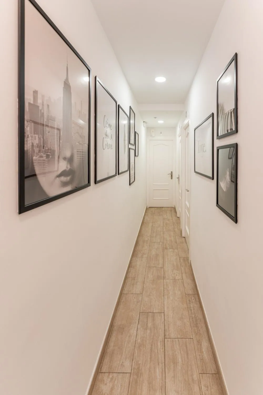 Decorative detail in Urban Rooms B&R