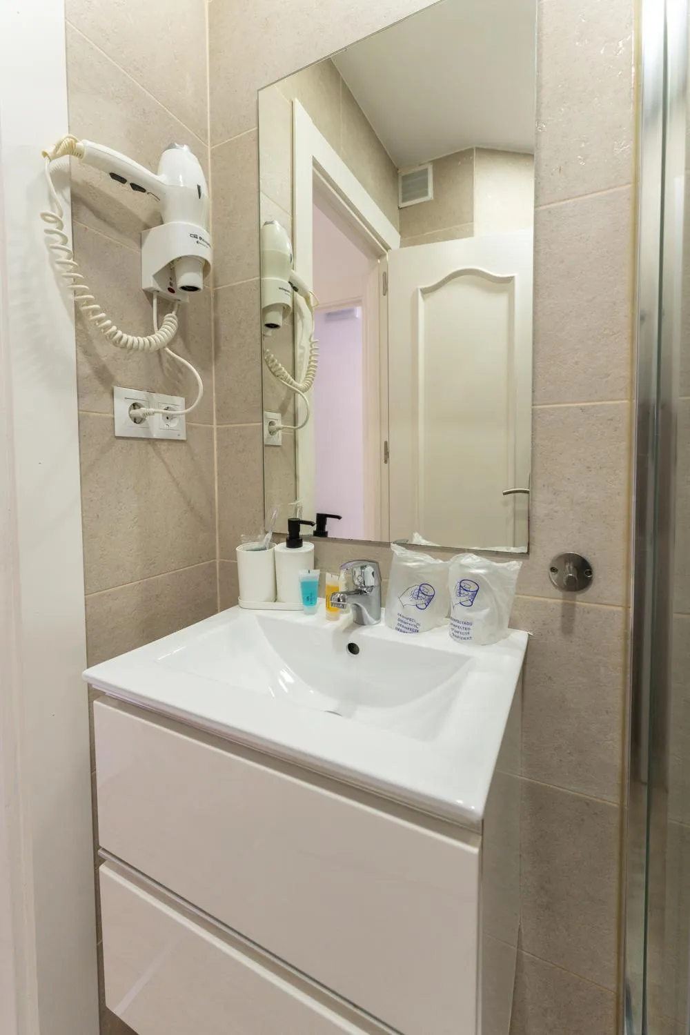 Bathroom in Urban Rooms B&R