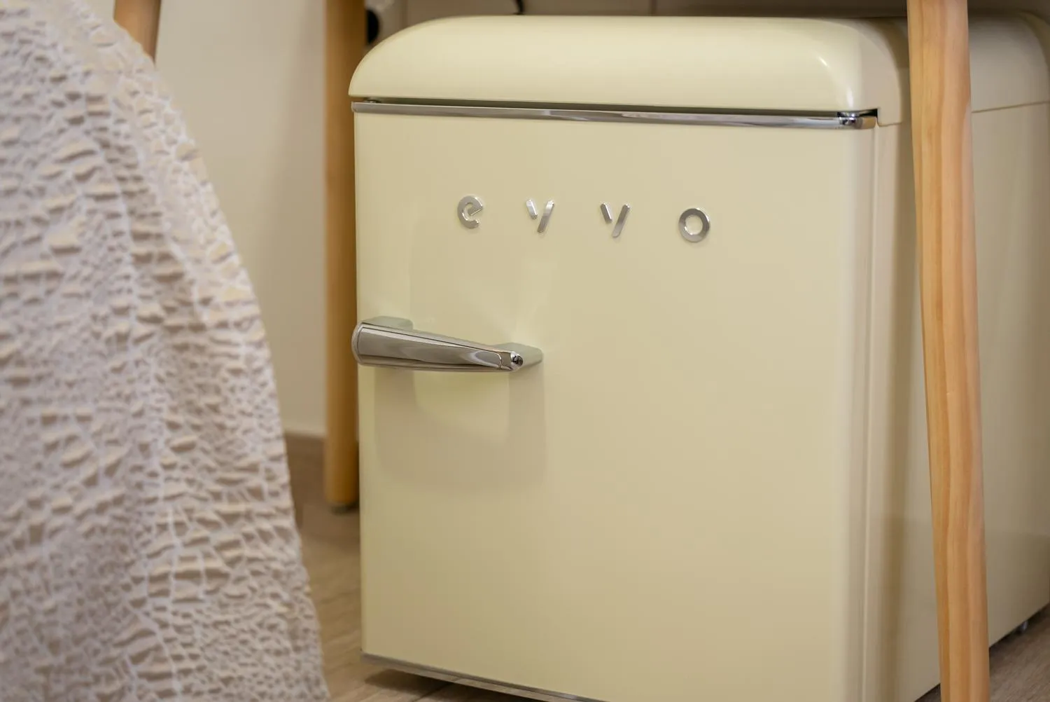 oven in Urban Rooms B&R