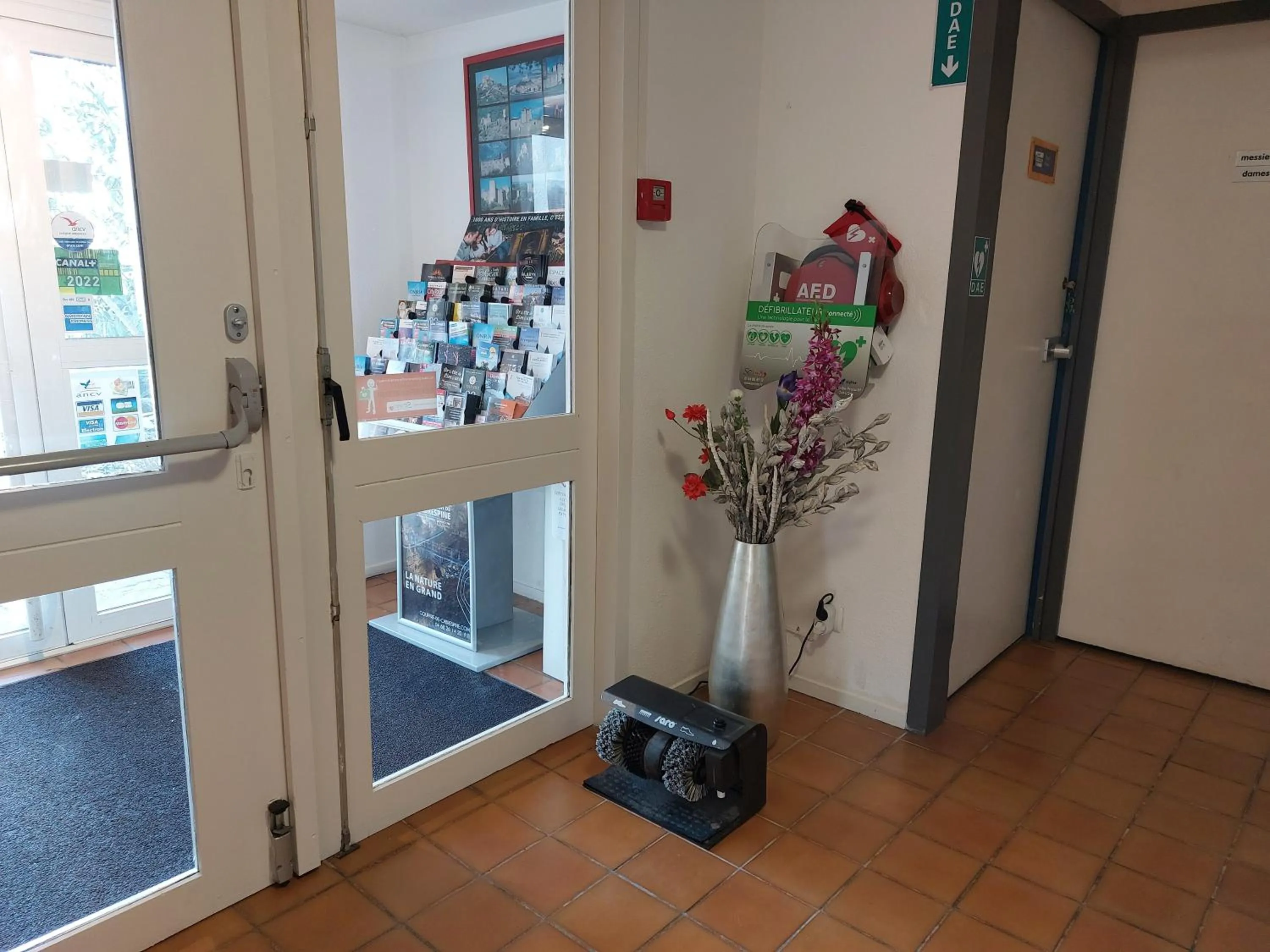 Property building in Brit Hotel Bosquet Carcassonne Cité