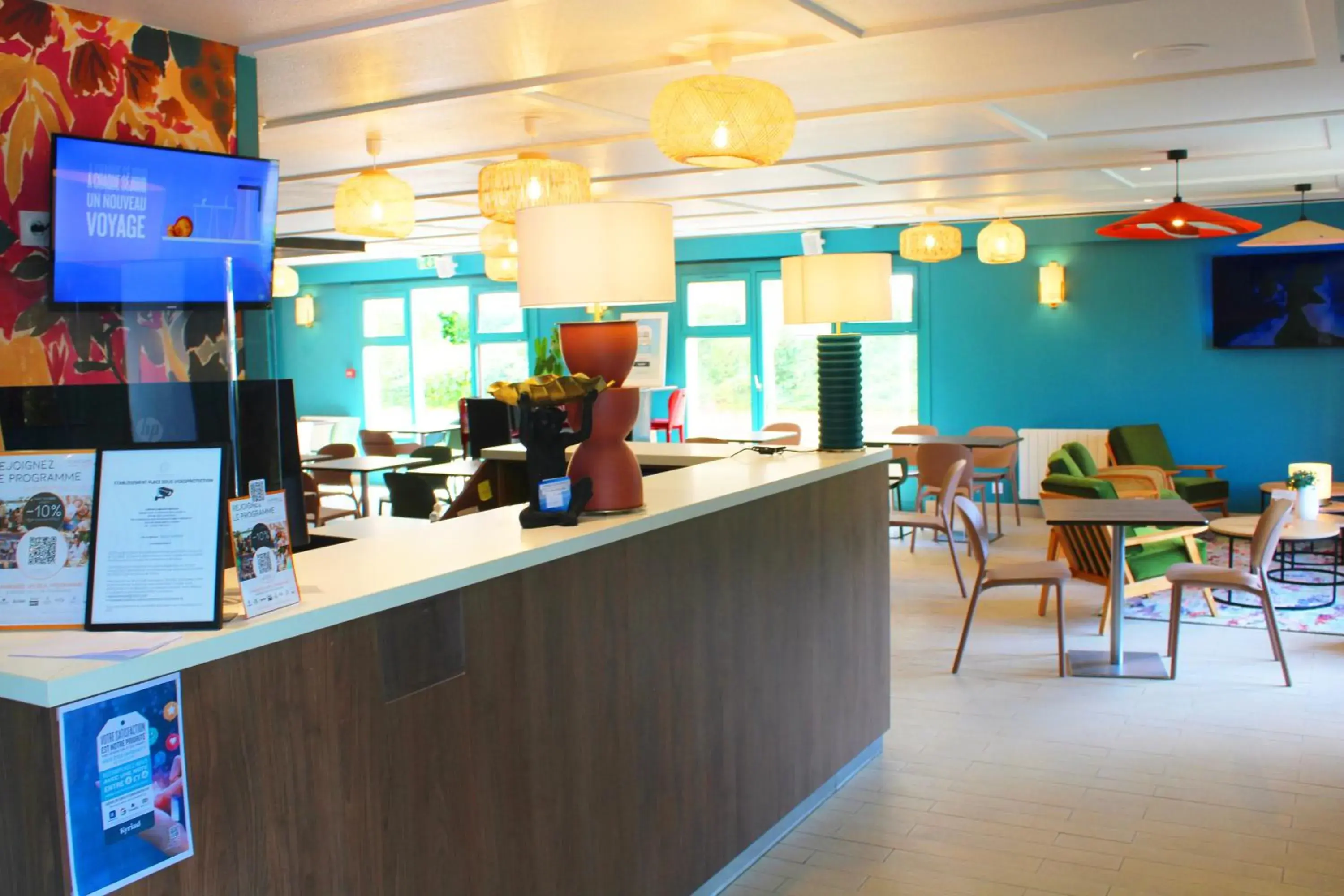Lobby or reception in KYRIAD HONFLEUR - La Riviere Saint Sauveur Lobby or reception in KYRIAD HONFLEUR - La Riviere Saint Sauveur